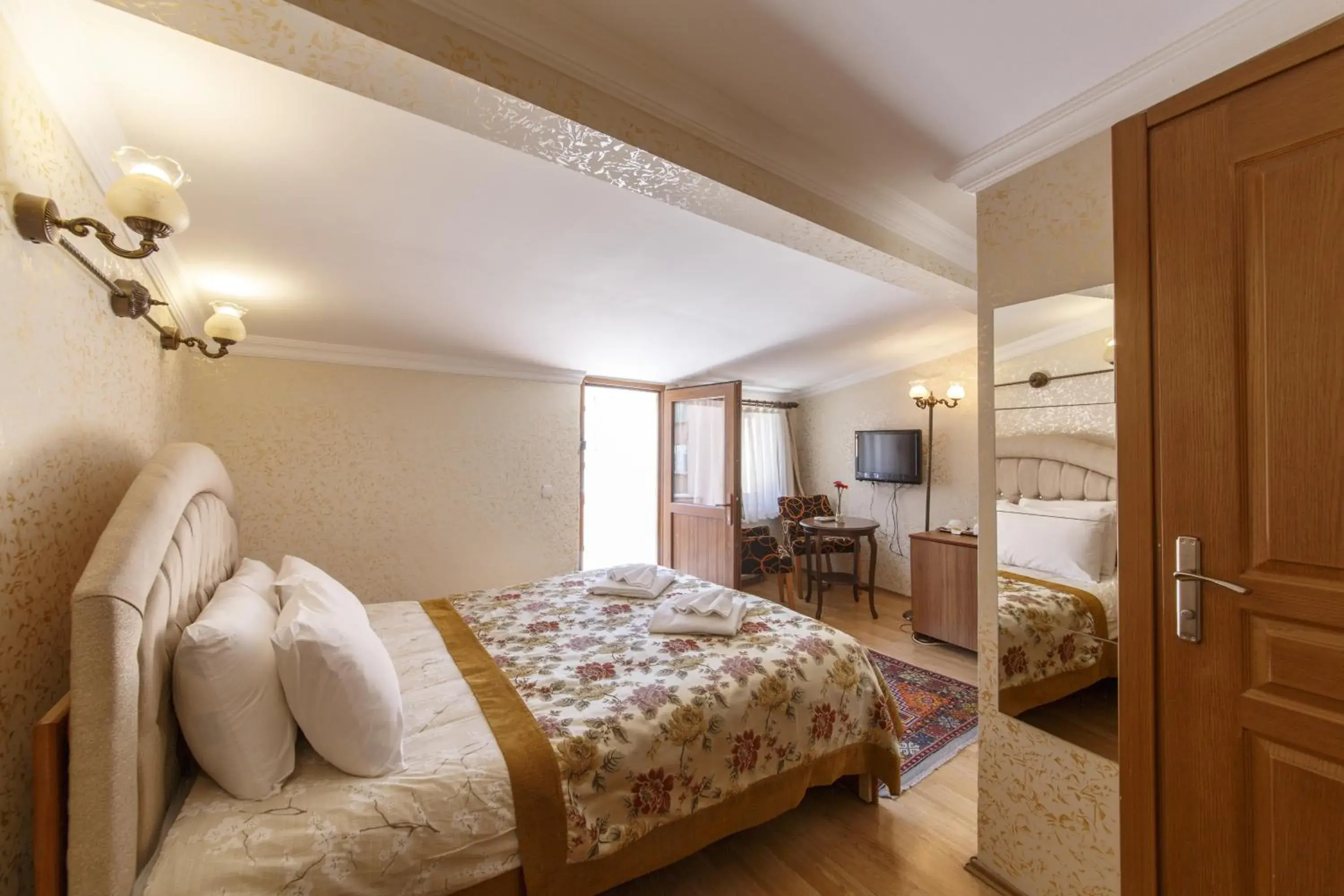 Standard Double Room in Hotel Ipekyolu