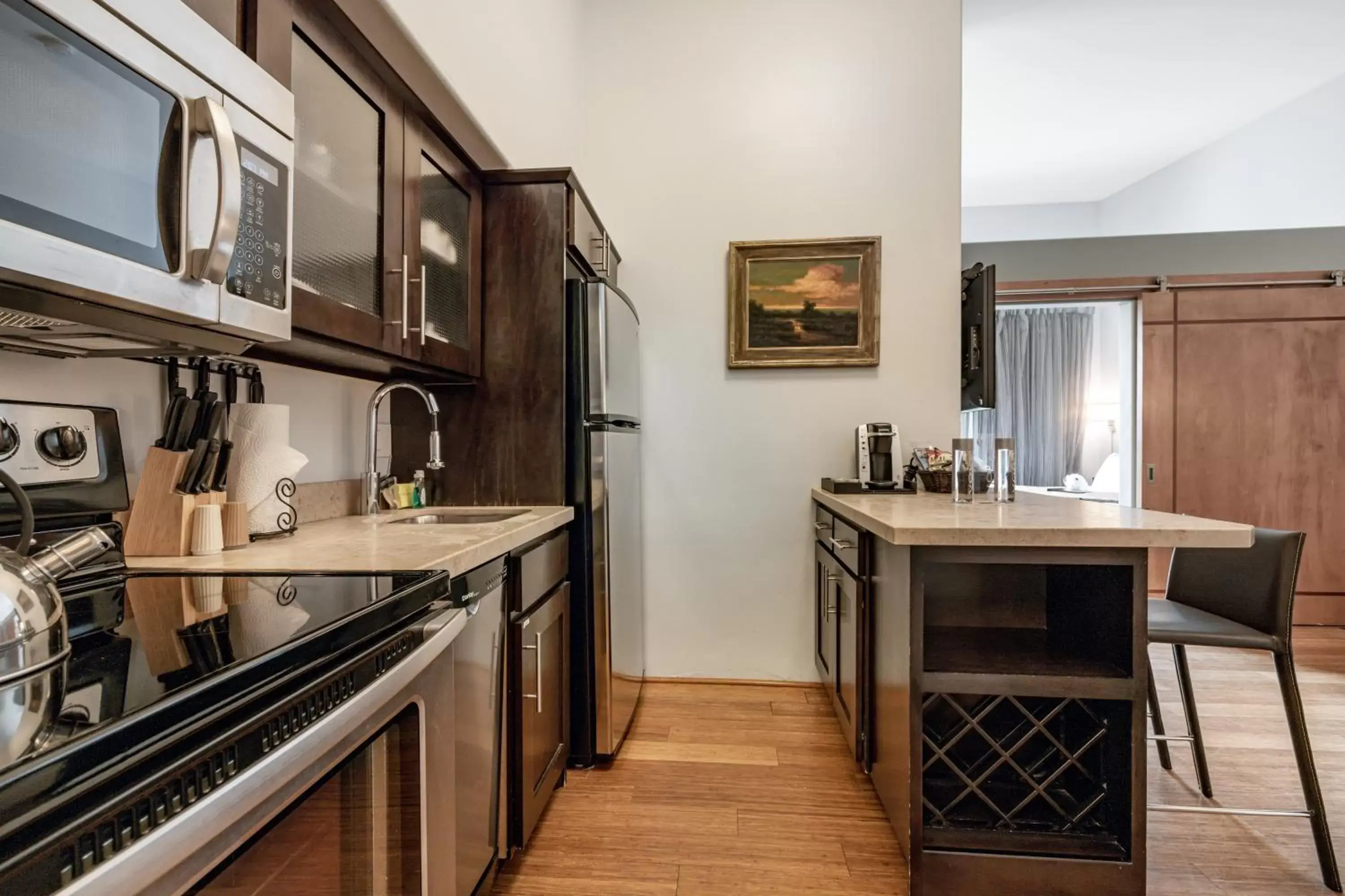 Kitchen/Kitchenette in The White Buffalo Club