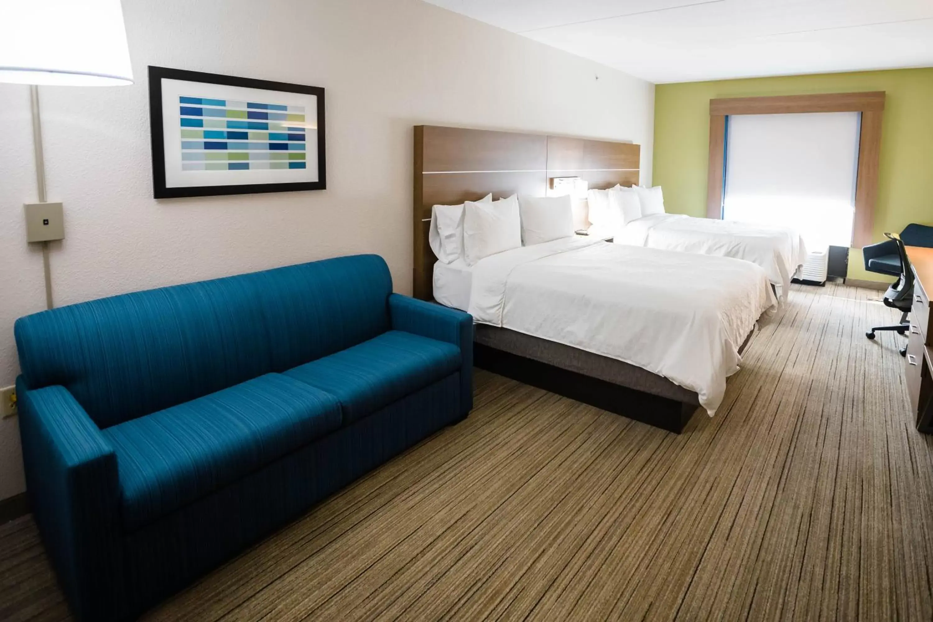 Photo of the whole room, Bed in Holiday Inn Express & Suites Knoxville-Farragut, an IHG Hotel