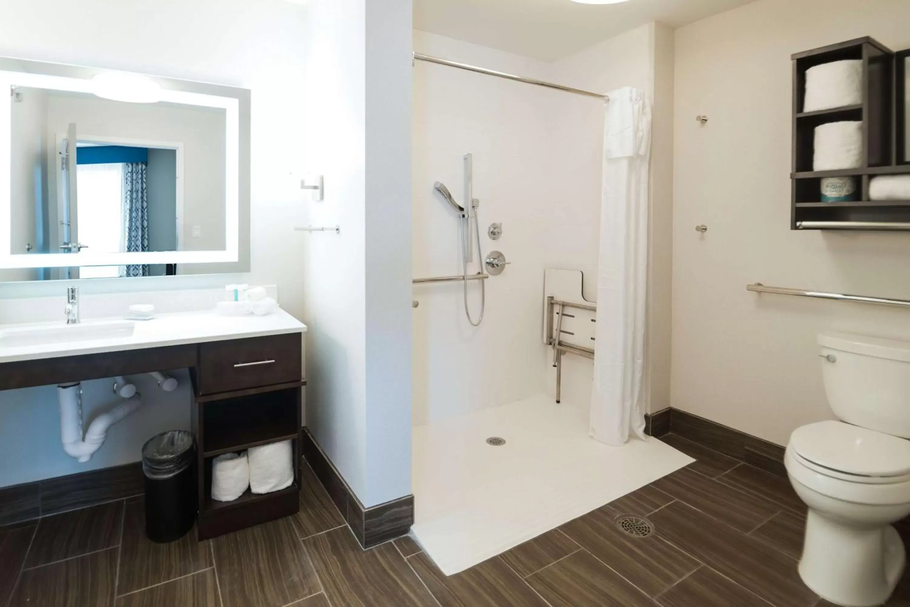 Bathroom in Homewood Suites By Hilton Tulsa Catoosa