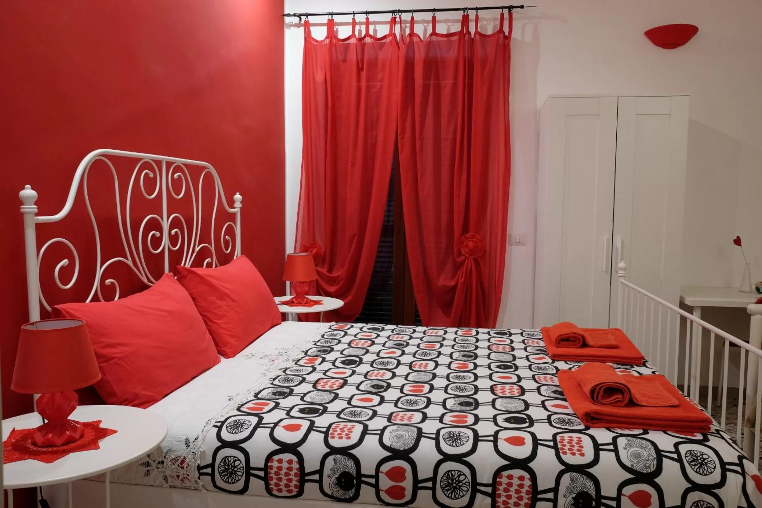 Photo of the whole room, Bed in Buonocore Rooms