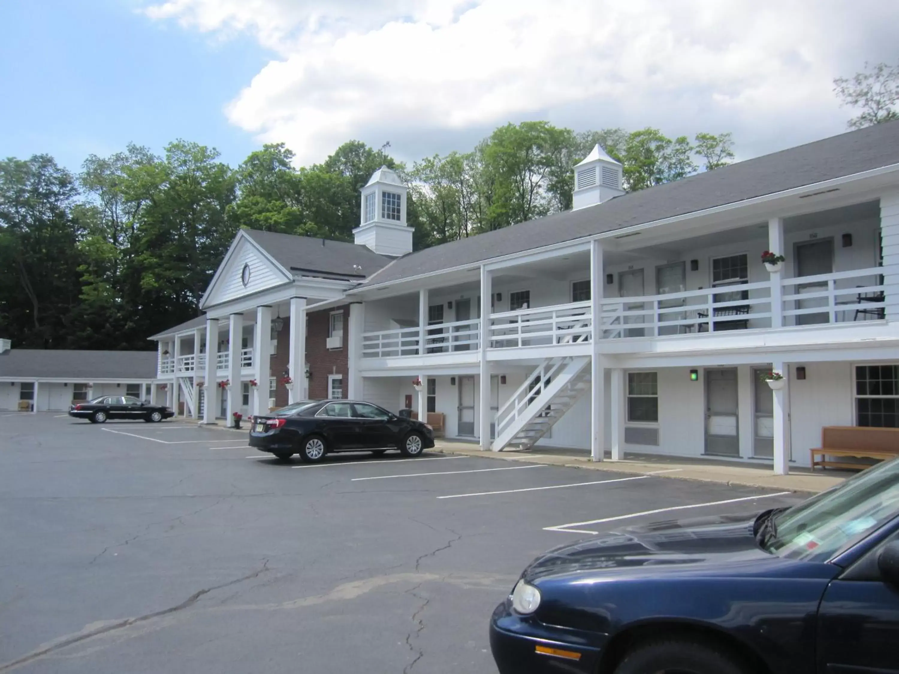 Property Building in colony motel Jamestown