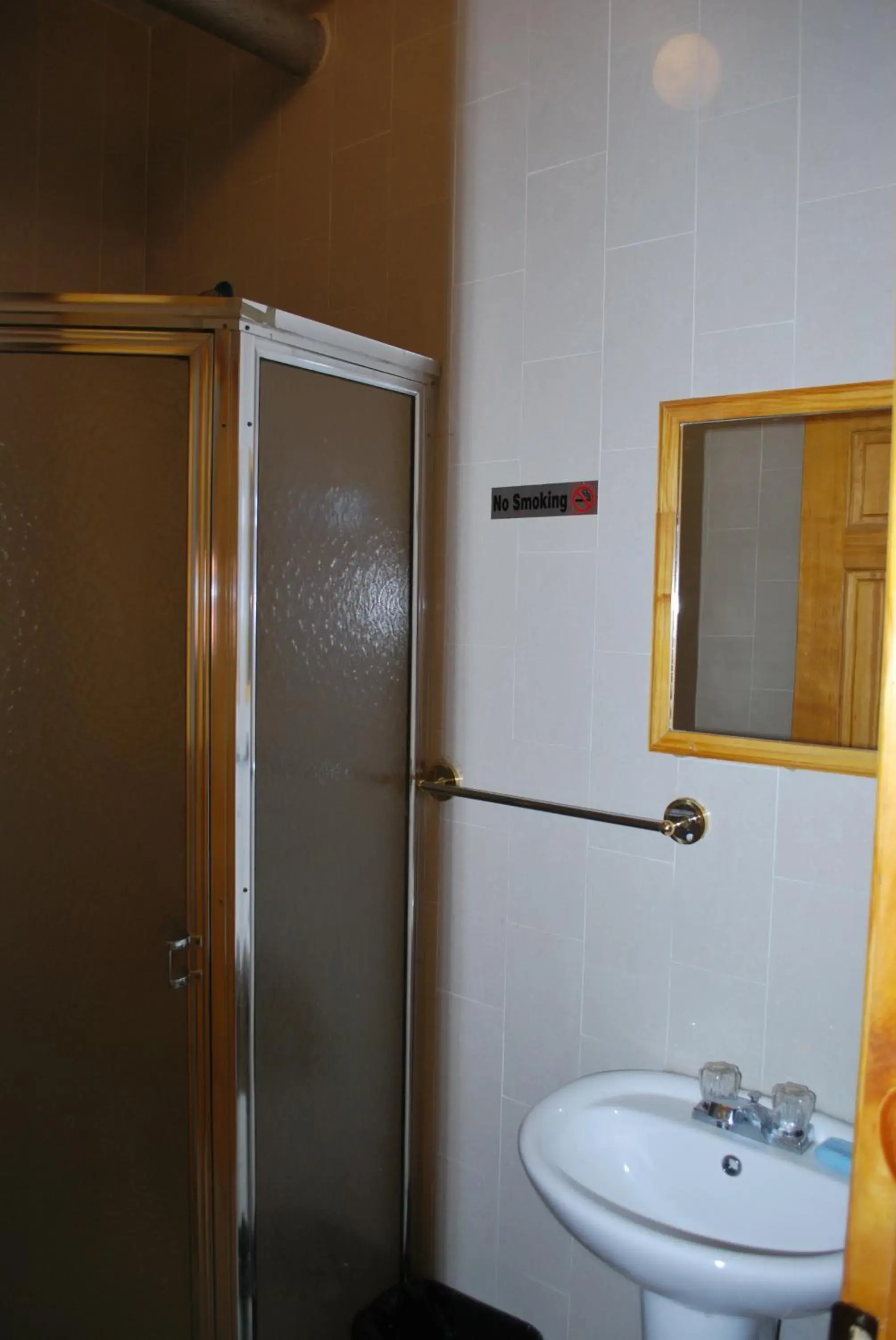 Bathroom in Bowery Grand Hotel