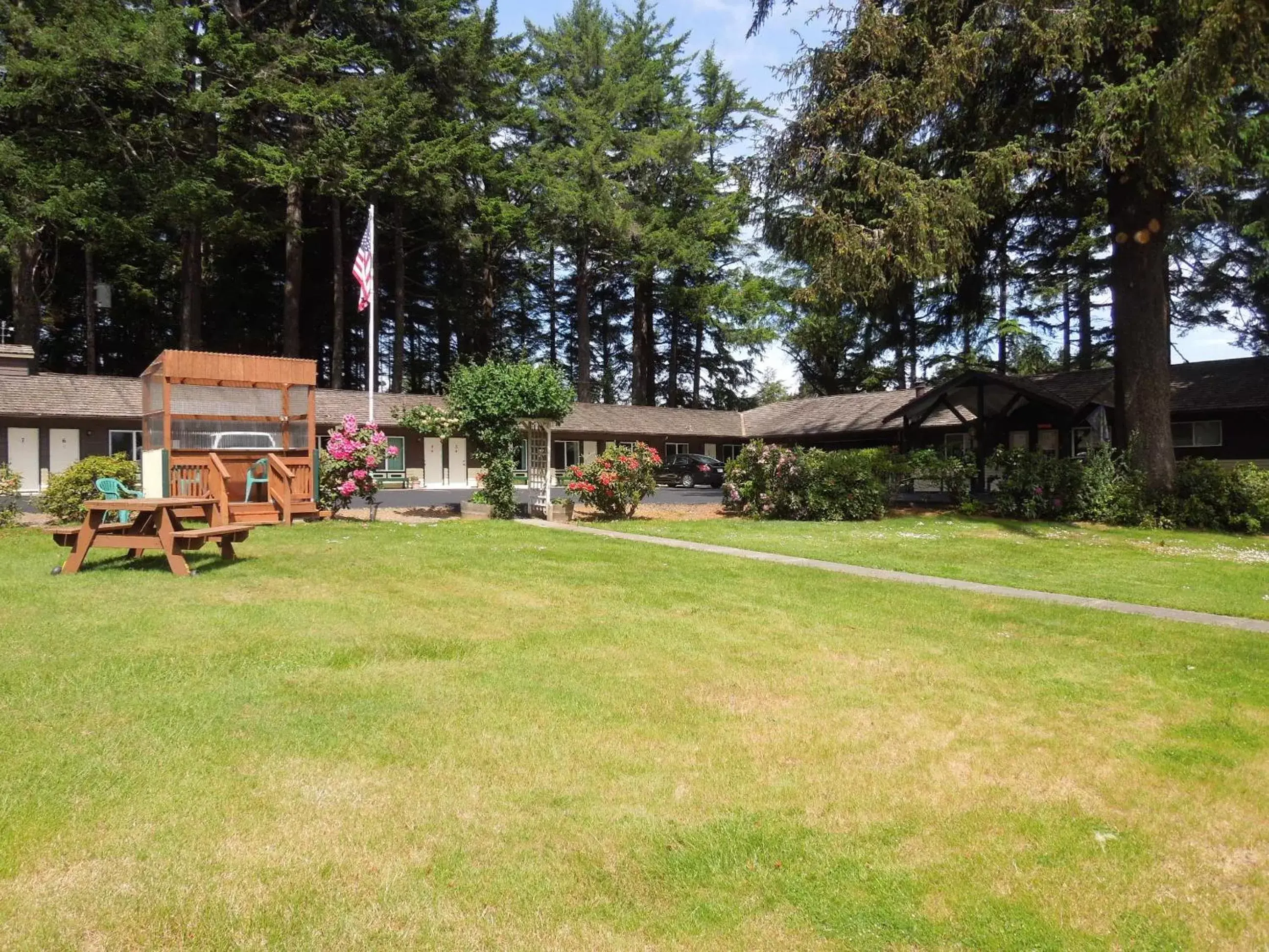 Garden in Park Motel and Cabins