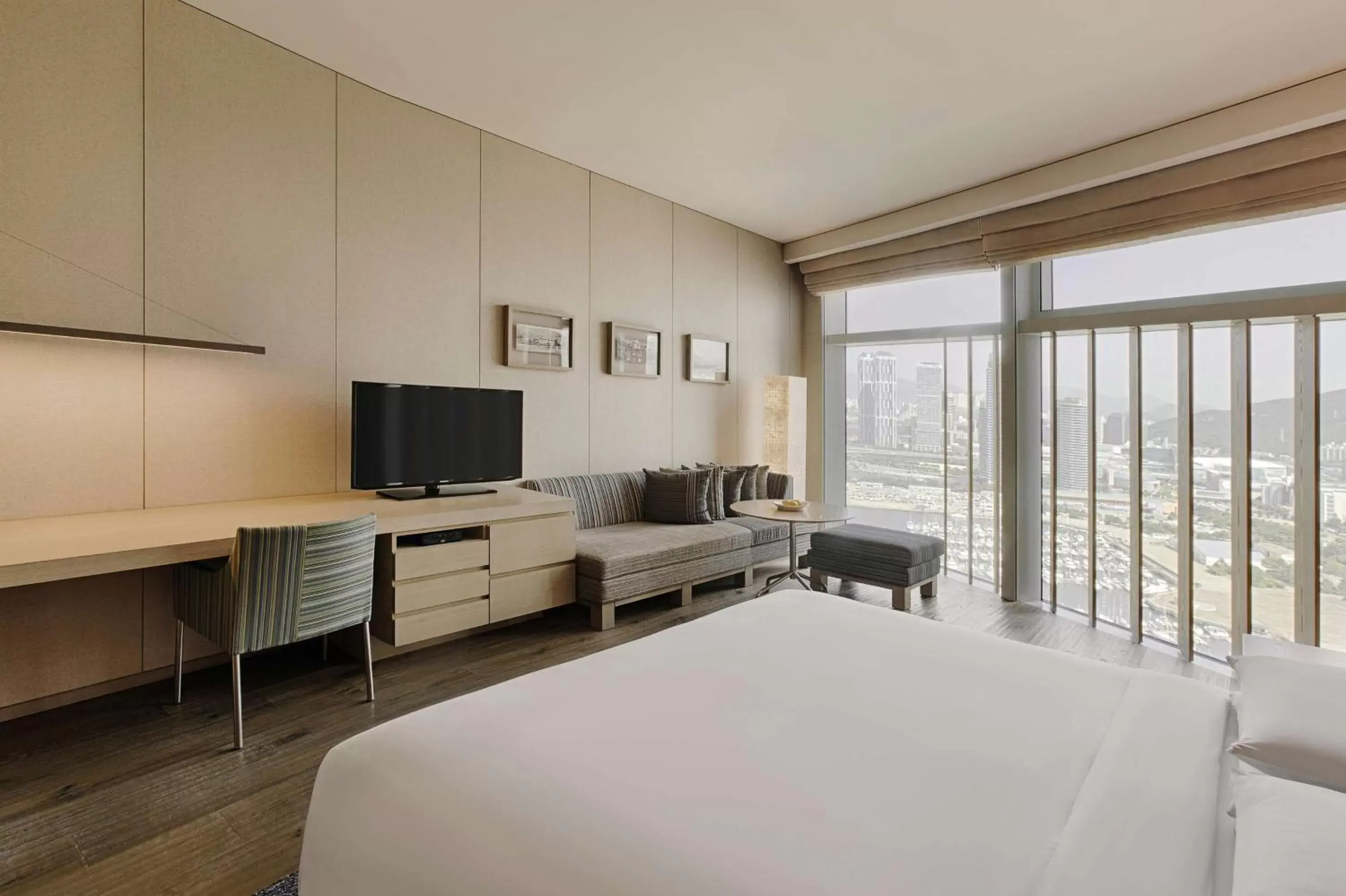 Photo of the whole room in Park Hyatt Busan