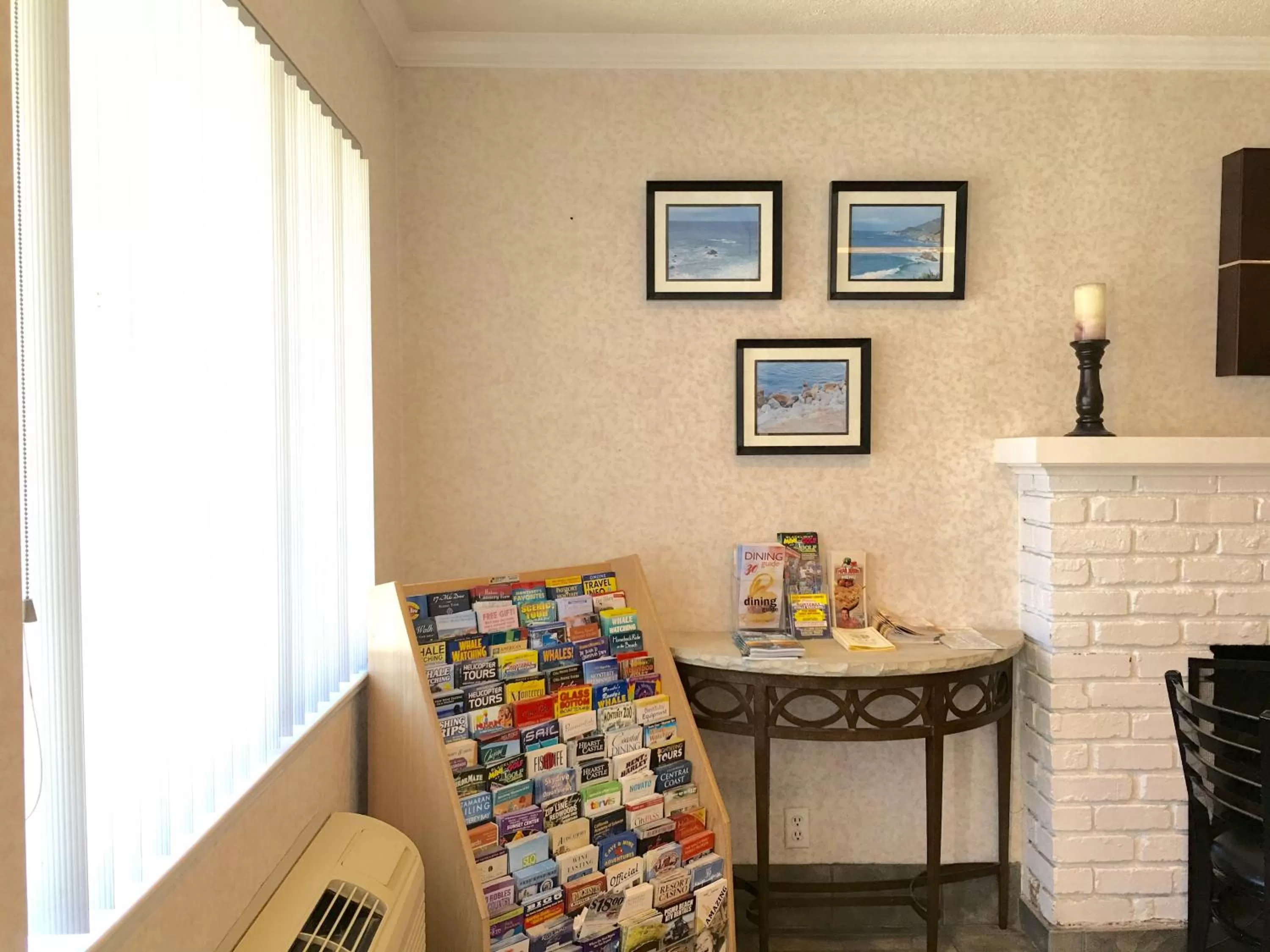 Decorative detail in Pelican Inn