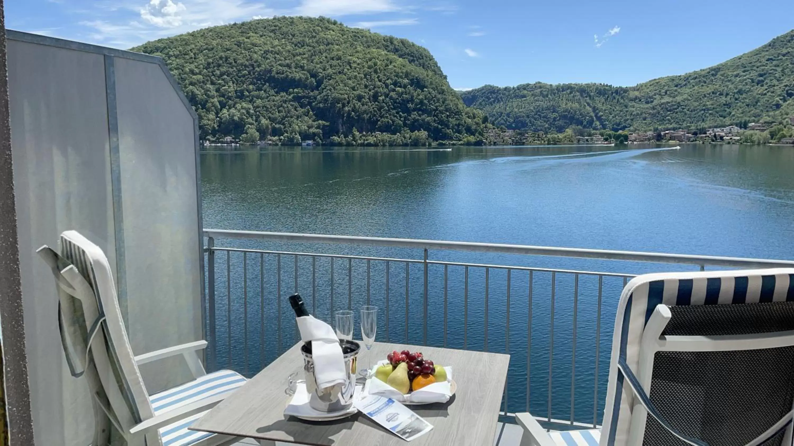 Balcony/Terrace in Tresa Bay Hotel