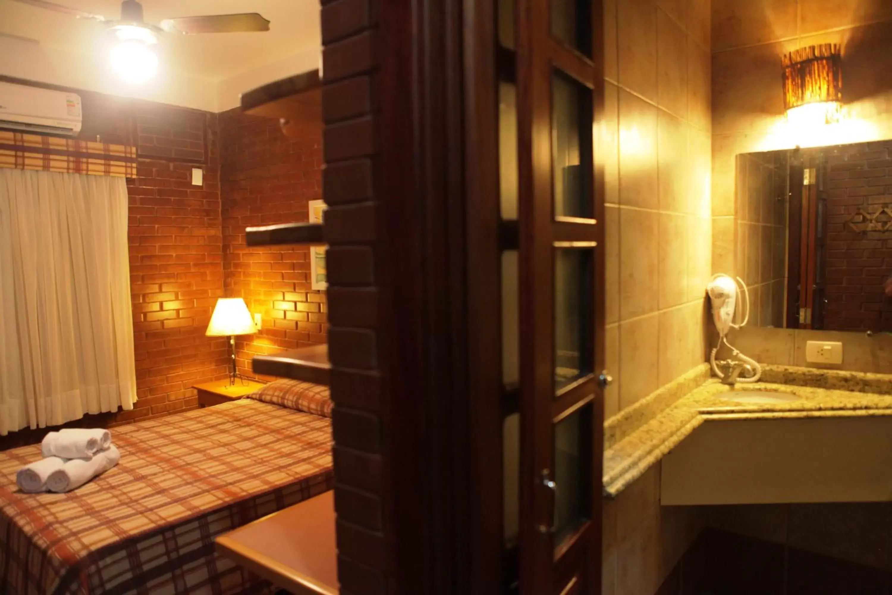 Photo of the whole room, Bathroom in Hotel Pirá Miúna