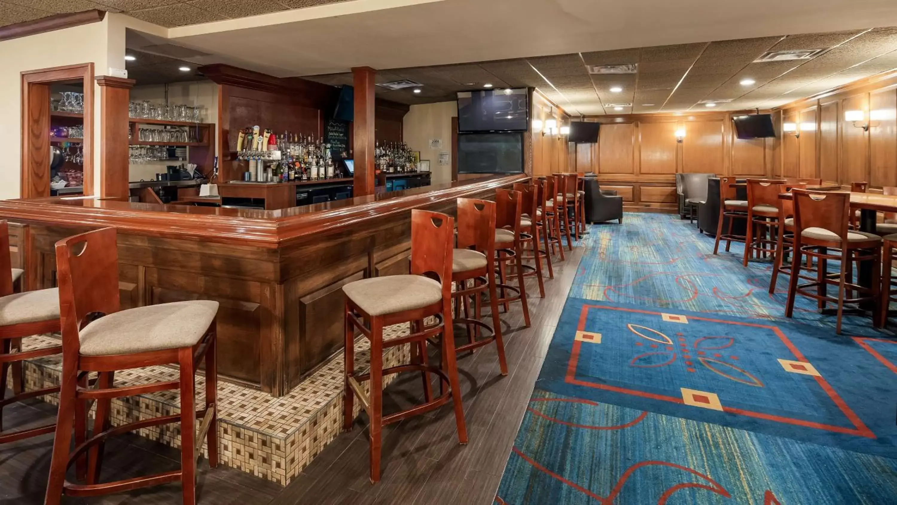 Lounge or bar, Lounge/Bar in Best Western Greenfield Inn