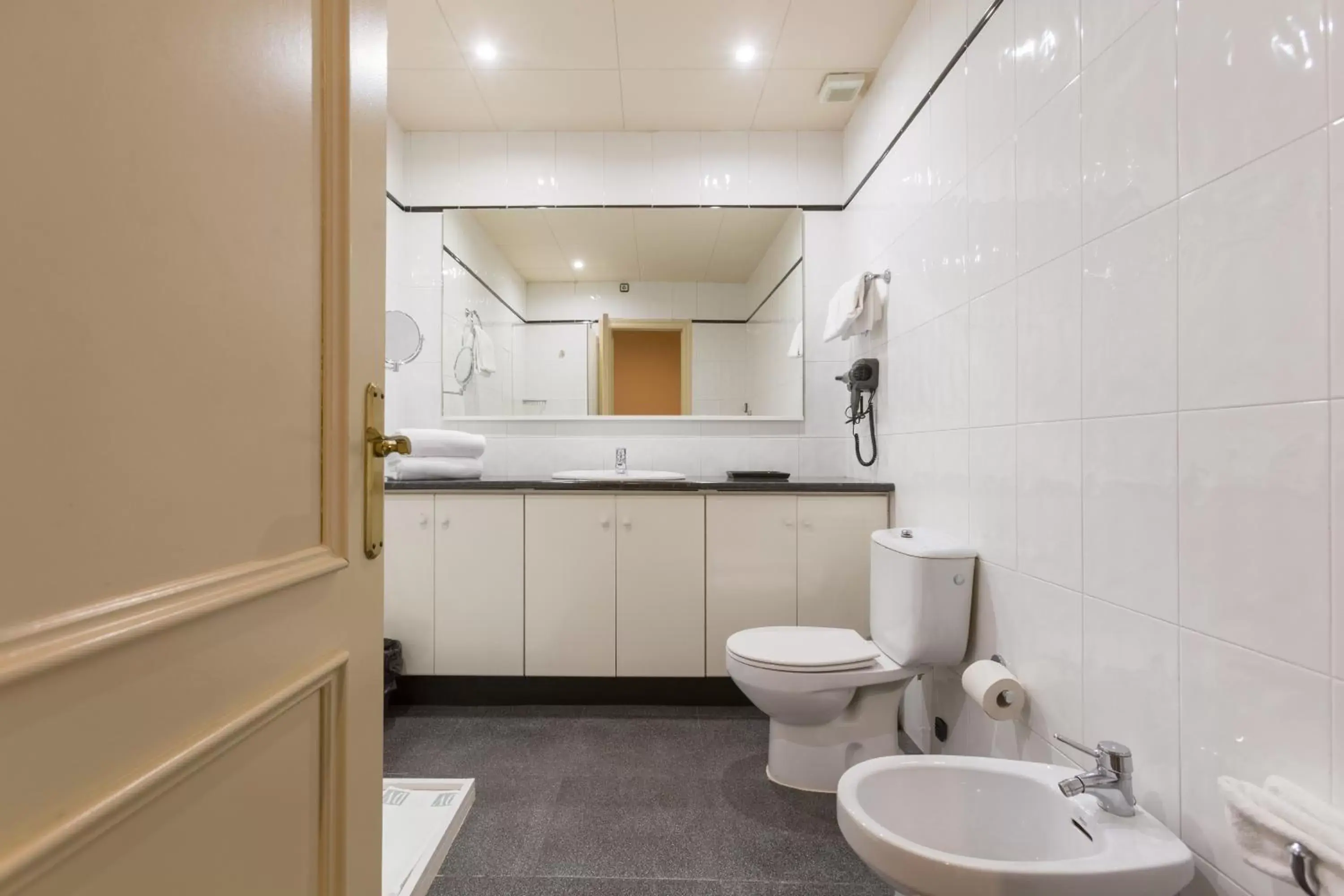 Bathroom in Apartamentos DV