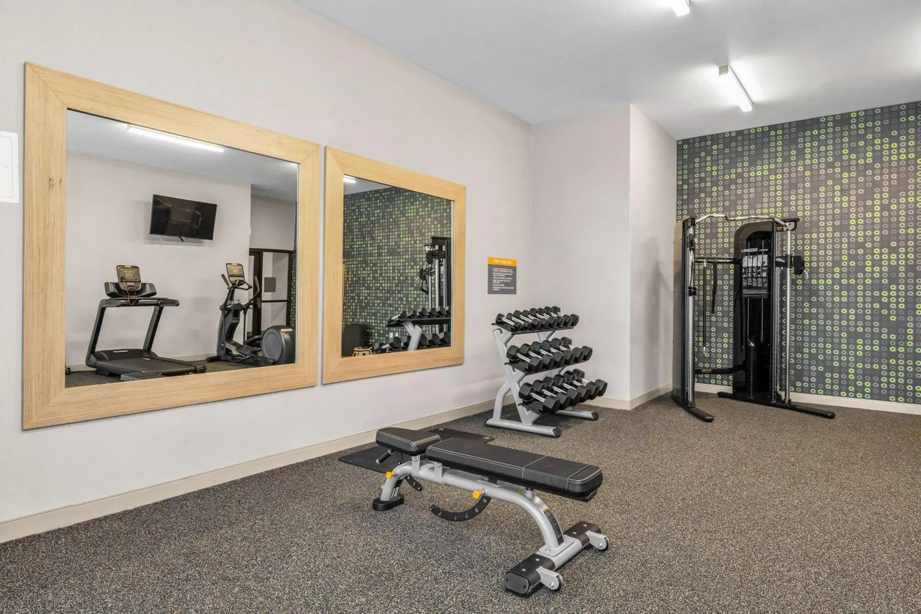 Fitness centre/facilities, Fitness Center/Facilities in La Quinta Inn & Suites by Wyndham San Jose Silicon Valley