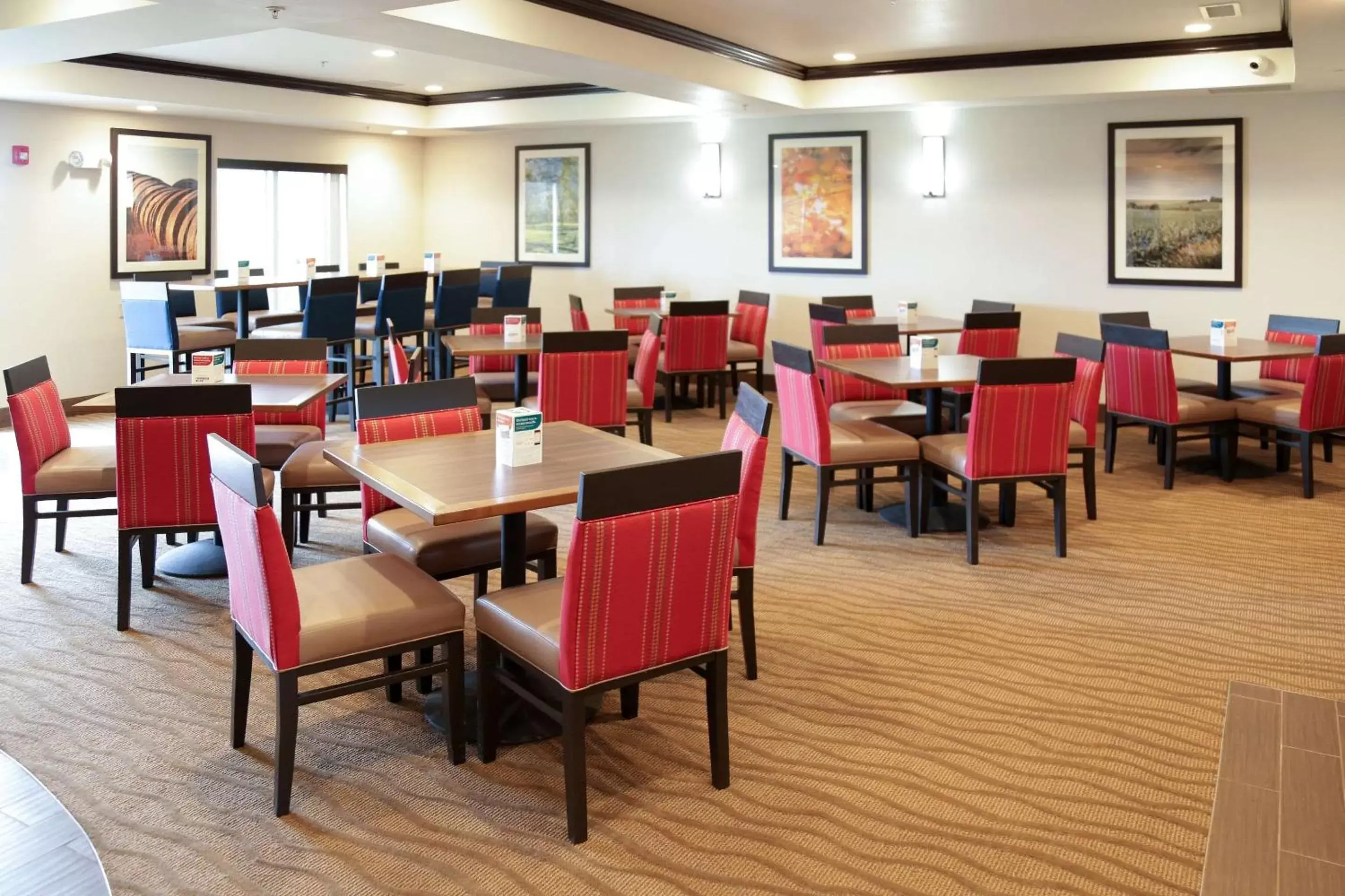 Restaurant/Places to Eat in Comfort Inn & Suites Grinnell near I-80