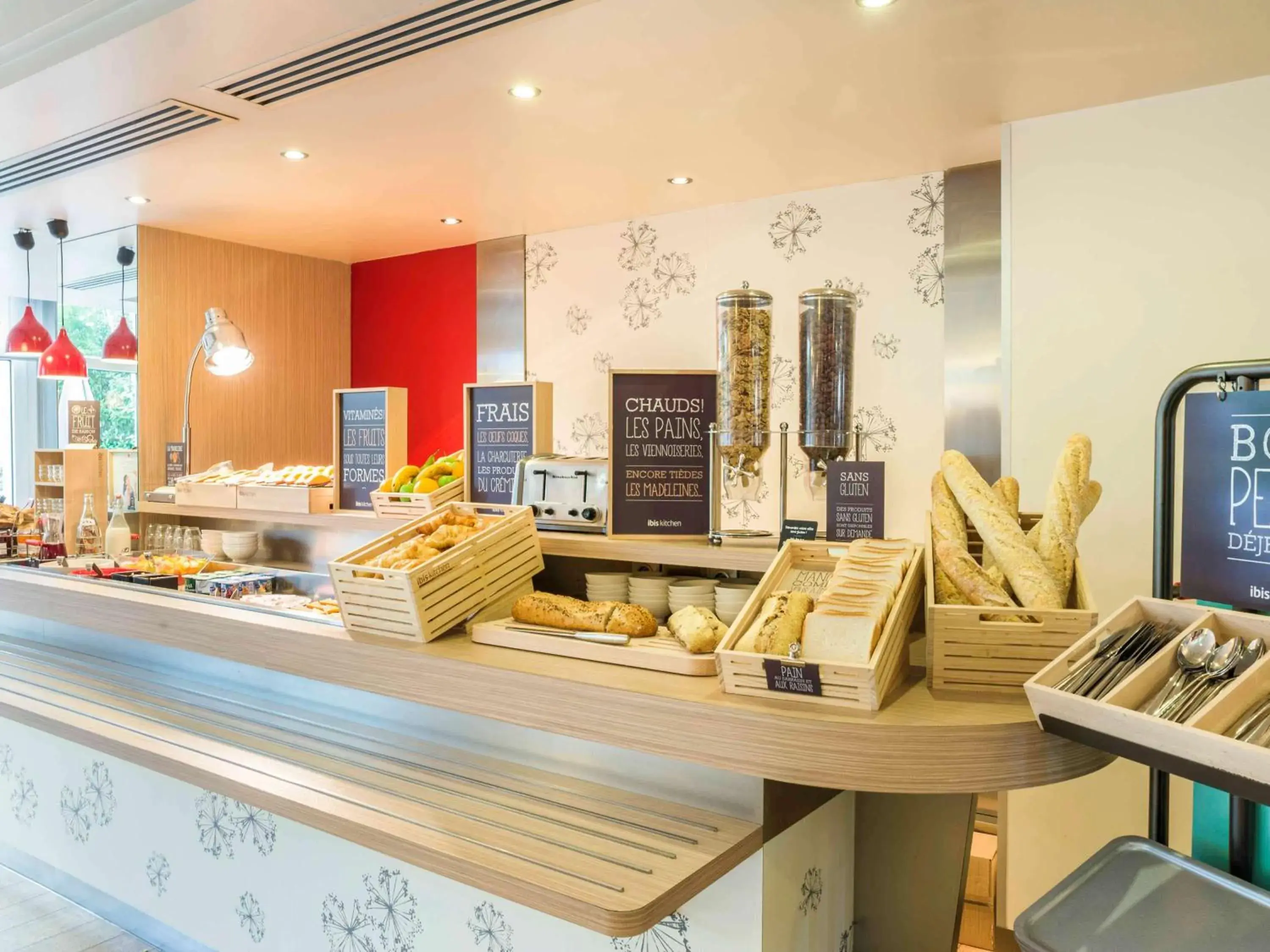 Restaurant/places to eat in ibis Paris Vanves Parc des Expositions Restaurant/places to eat in ibis Paris Vanves Parc des Expositions