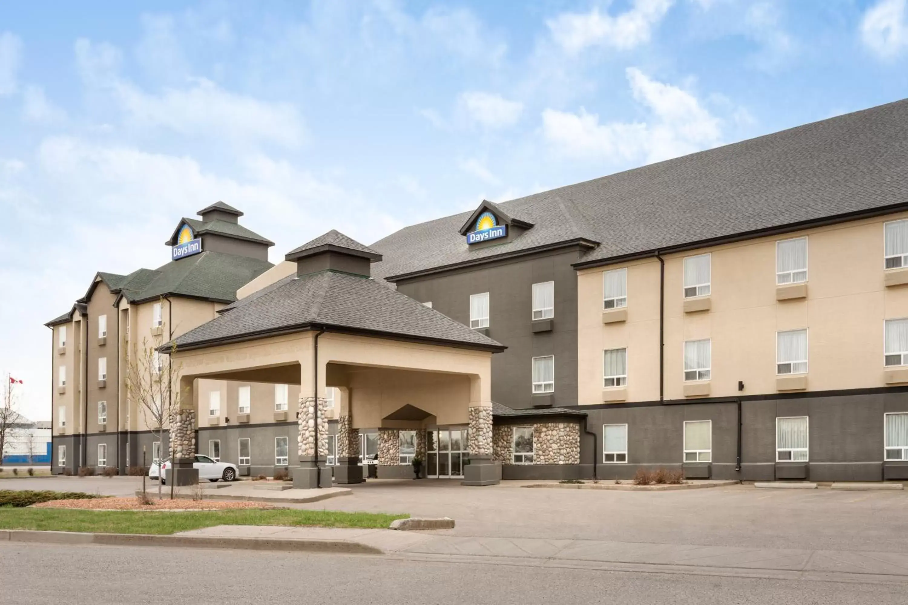 Facade/entrance, Property Building in Days Inn by Wyndham Regina