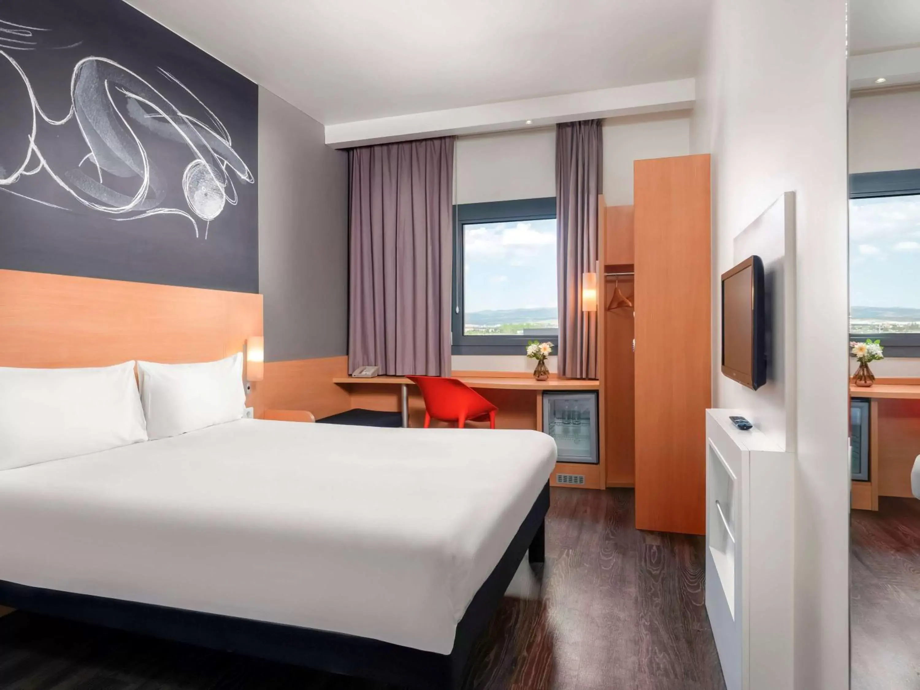 Bedroom in ibis Ankara Airport Hotel