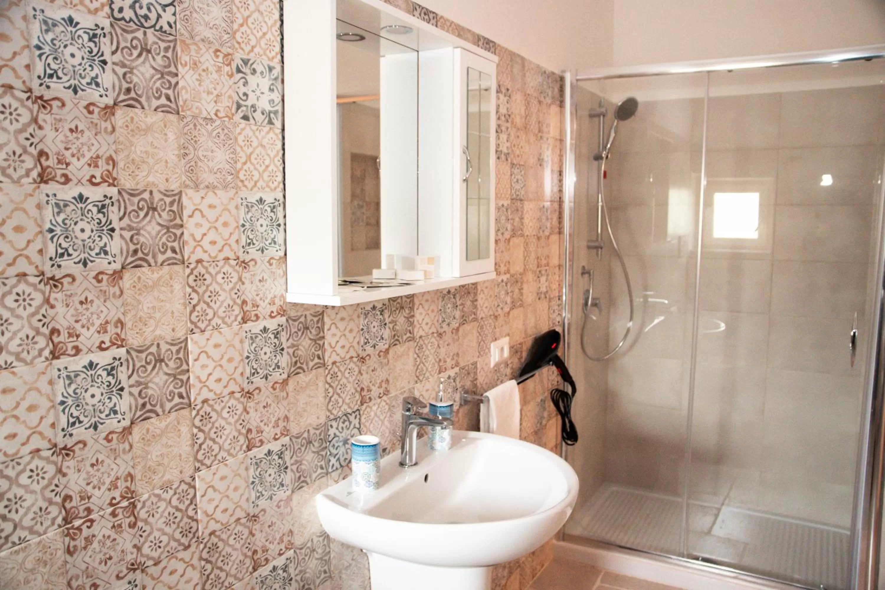 Shower in Trulli Donna Isabella