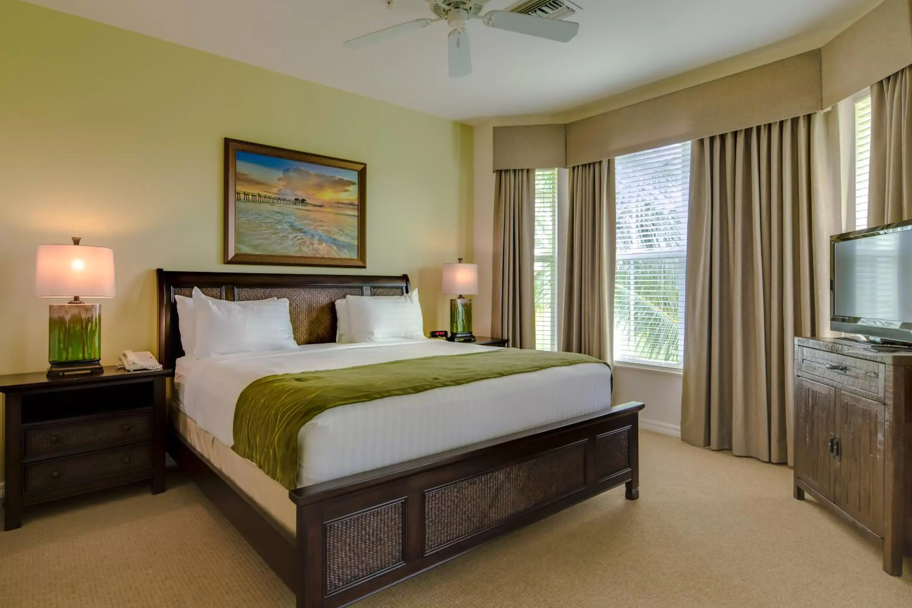 Bed in GreenLinks Golf Villas at Lely Resort