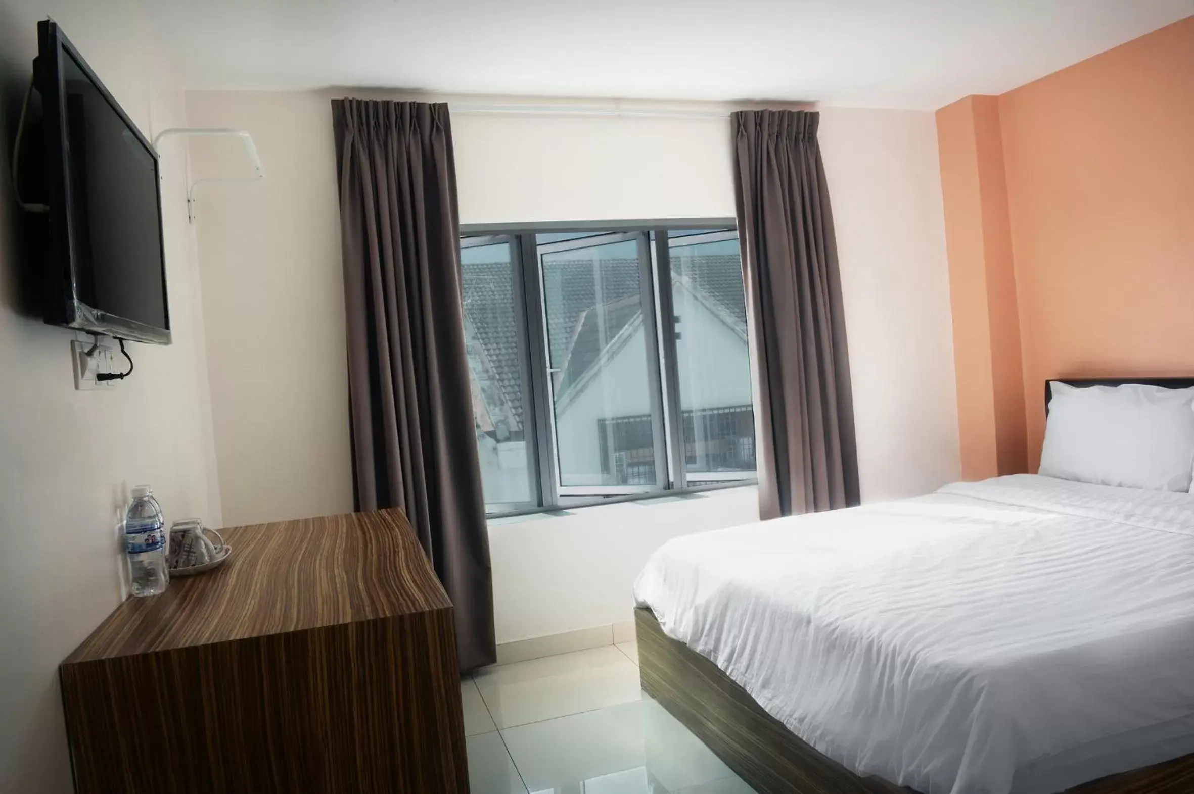 Bedroom, Bed in Brezza Hotel Lumut