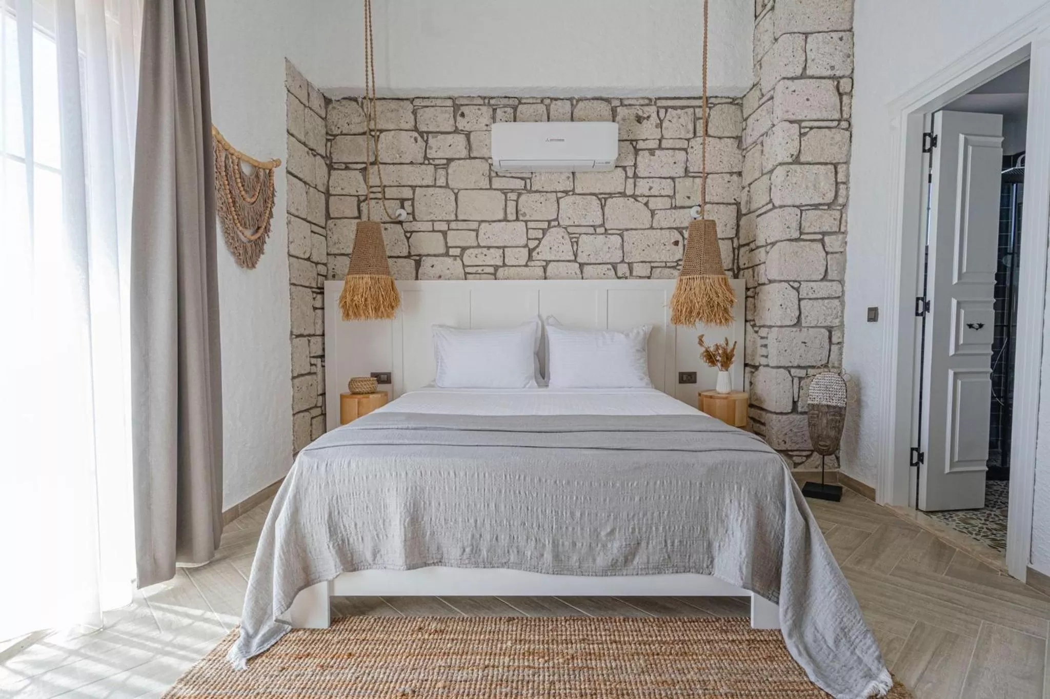 Bed in Voger Alaçatı Silence