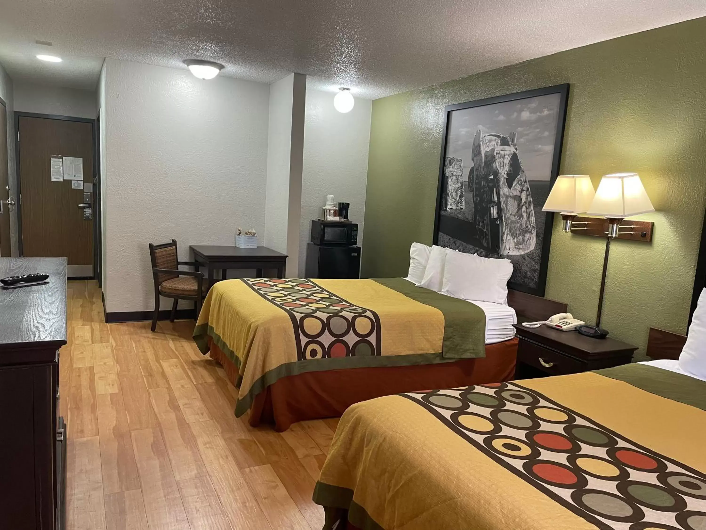 Photo of the whole room, Bed in Super 8 by Wyndham Amarillo Central TX