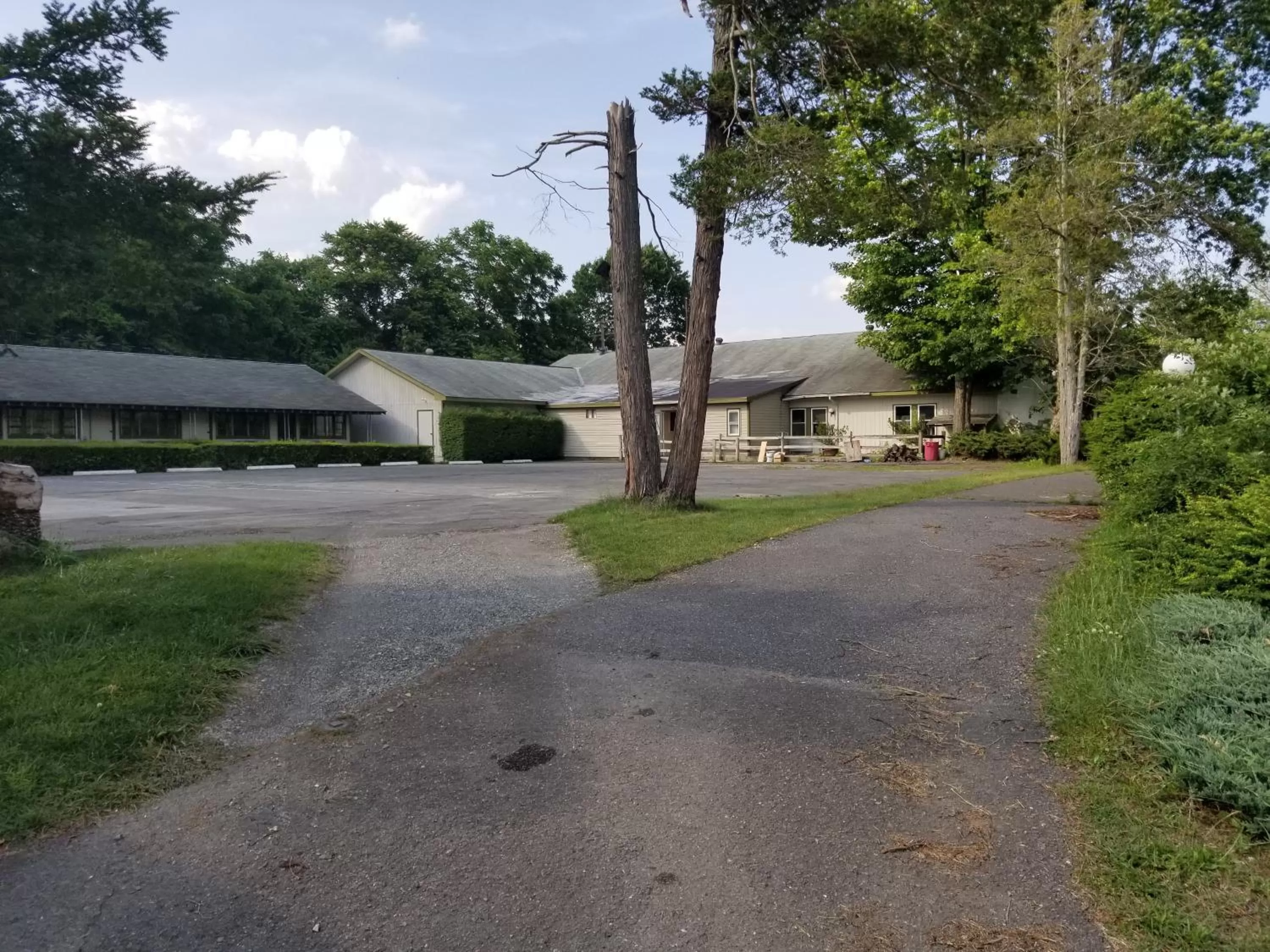 Property building in Glenwood Inn - Stroudsburg