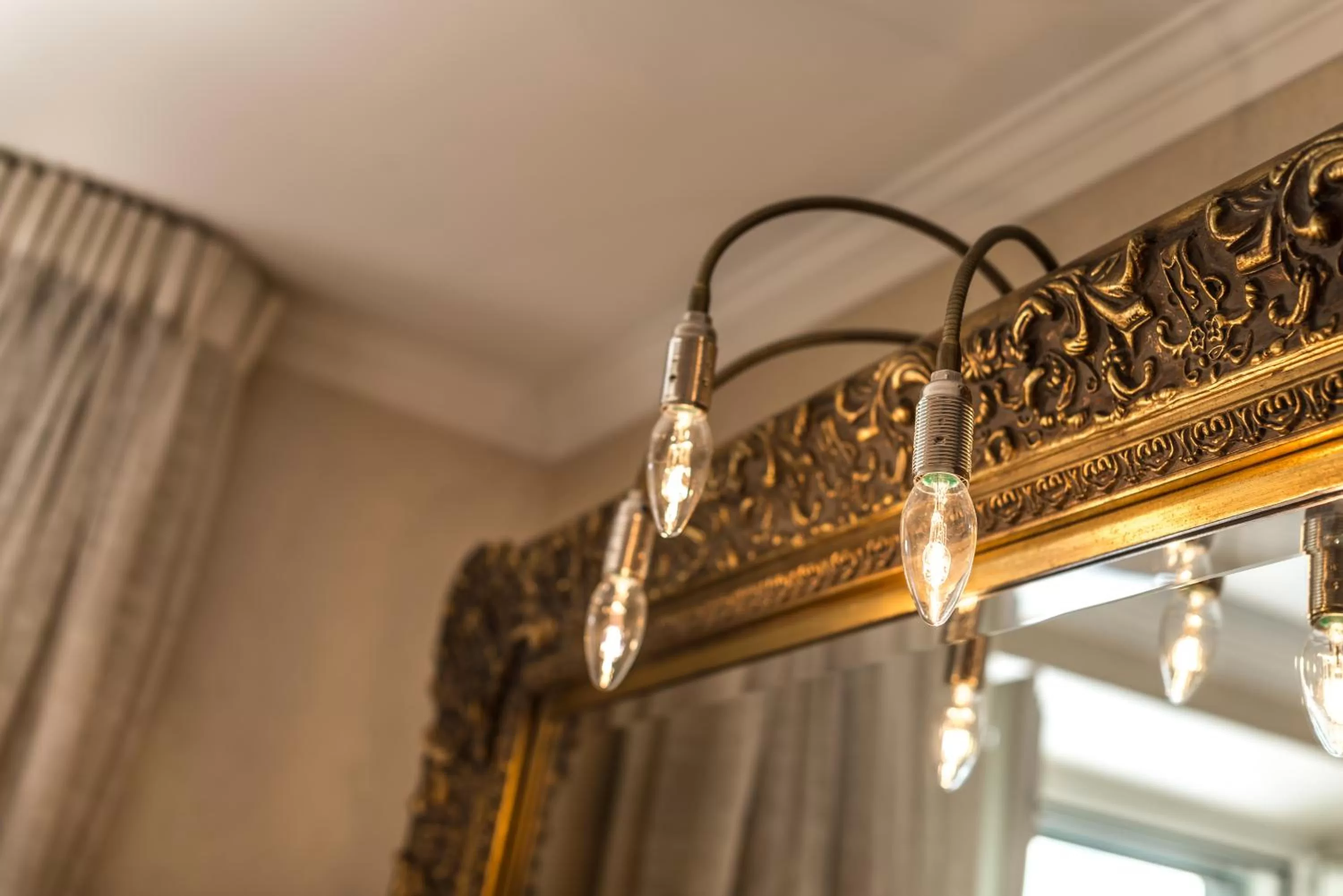 Decorative detail in Hotel des Balances