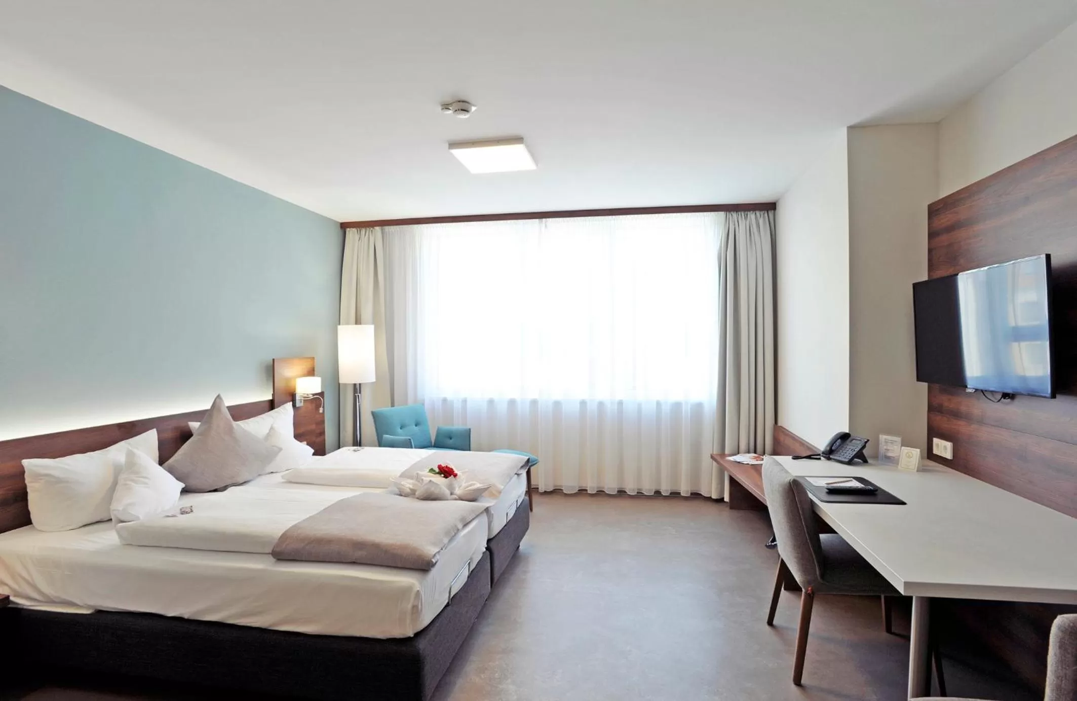 Photo of the whole room, Bed in Apart-Hotel FirstBoarding Bayreuth