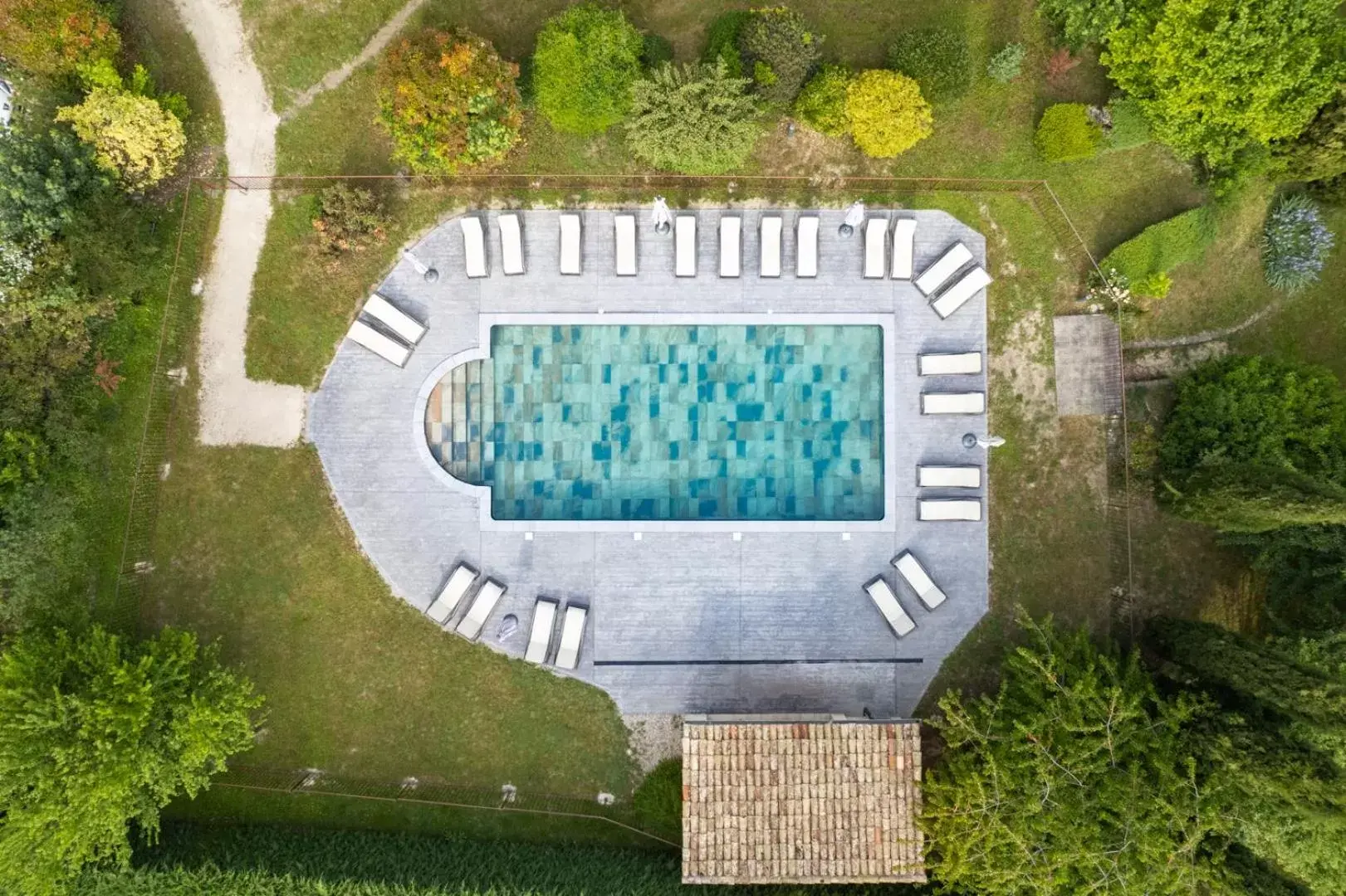 Swimming pool, Bird's-eye View in Hôtel & SPA Ventoux Provence "Domaine des Tilleuls"