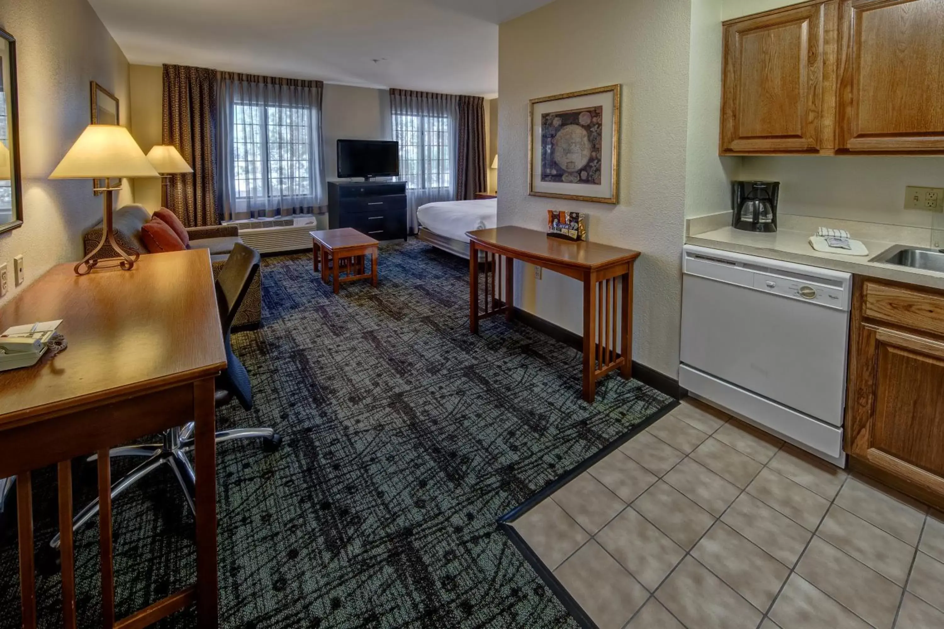 Photo of the whole room, Seating Area in Staybridge Suites Denver - Cherry Creek, an IHG Hotel