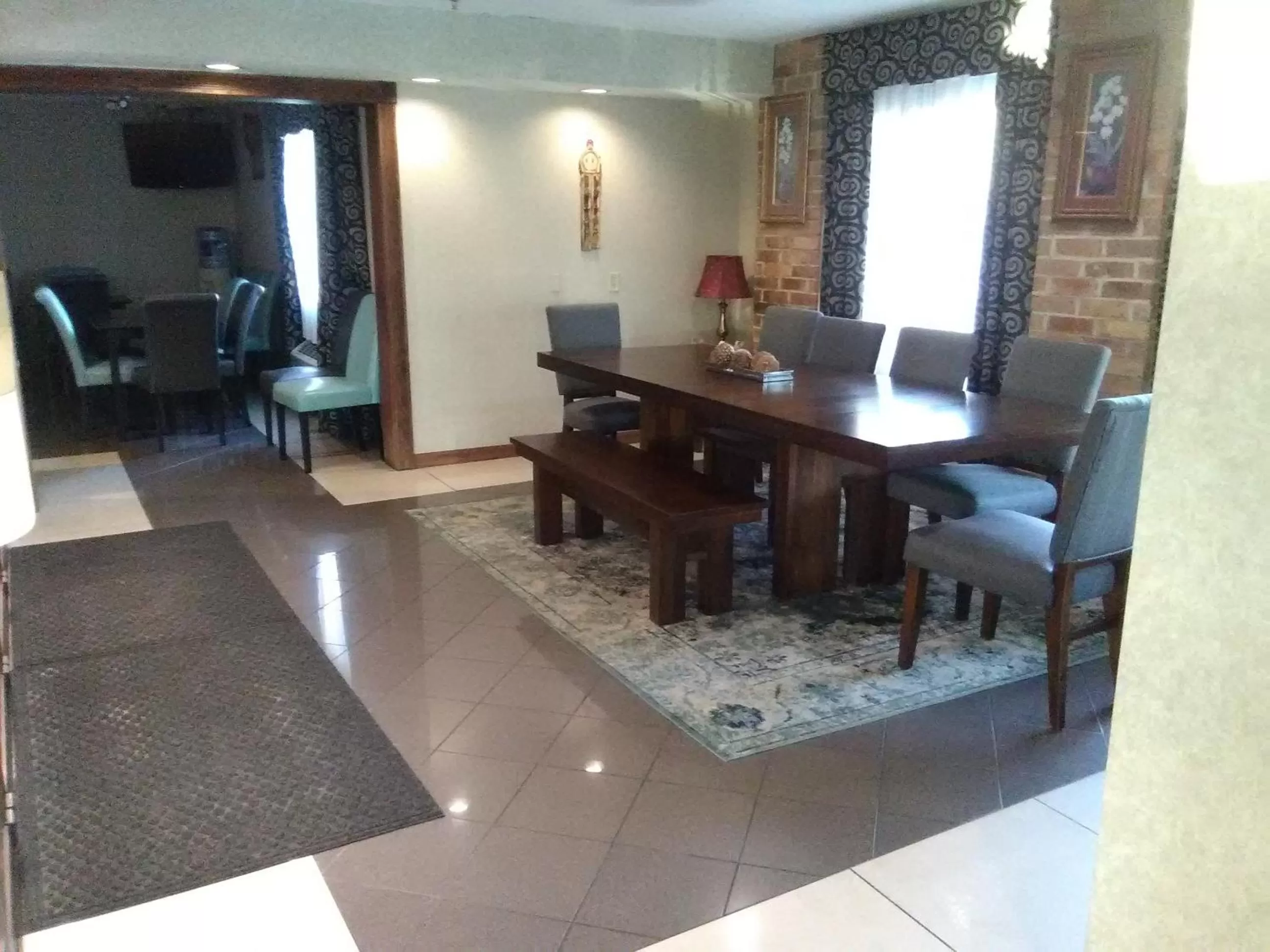 Day in Baymont by Wyndham Battle Creek Downtown