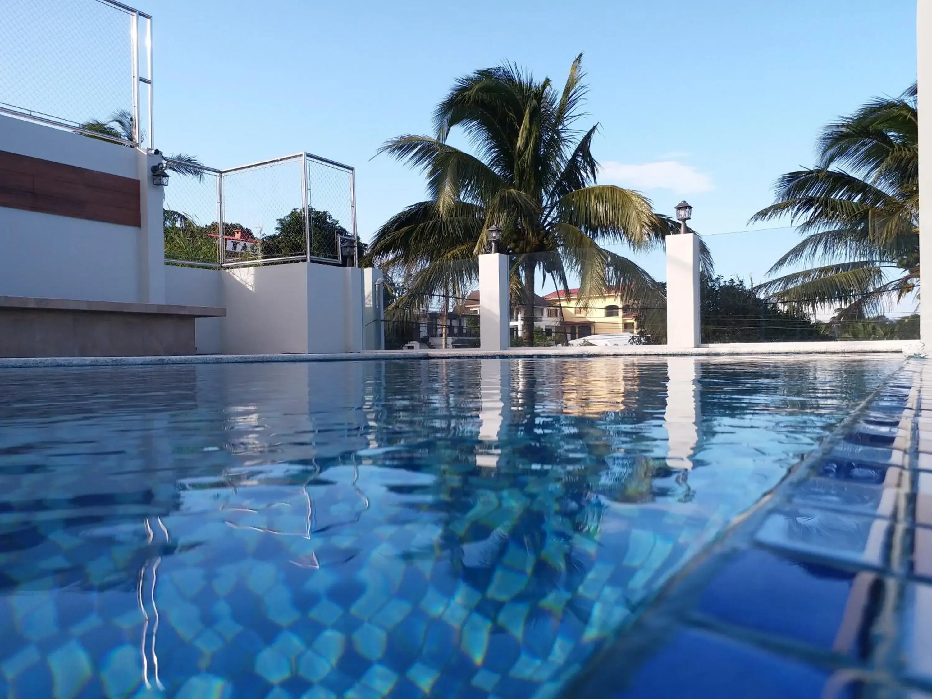 Swimming Pool in Lee Boutique Hotel Tagaytay