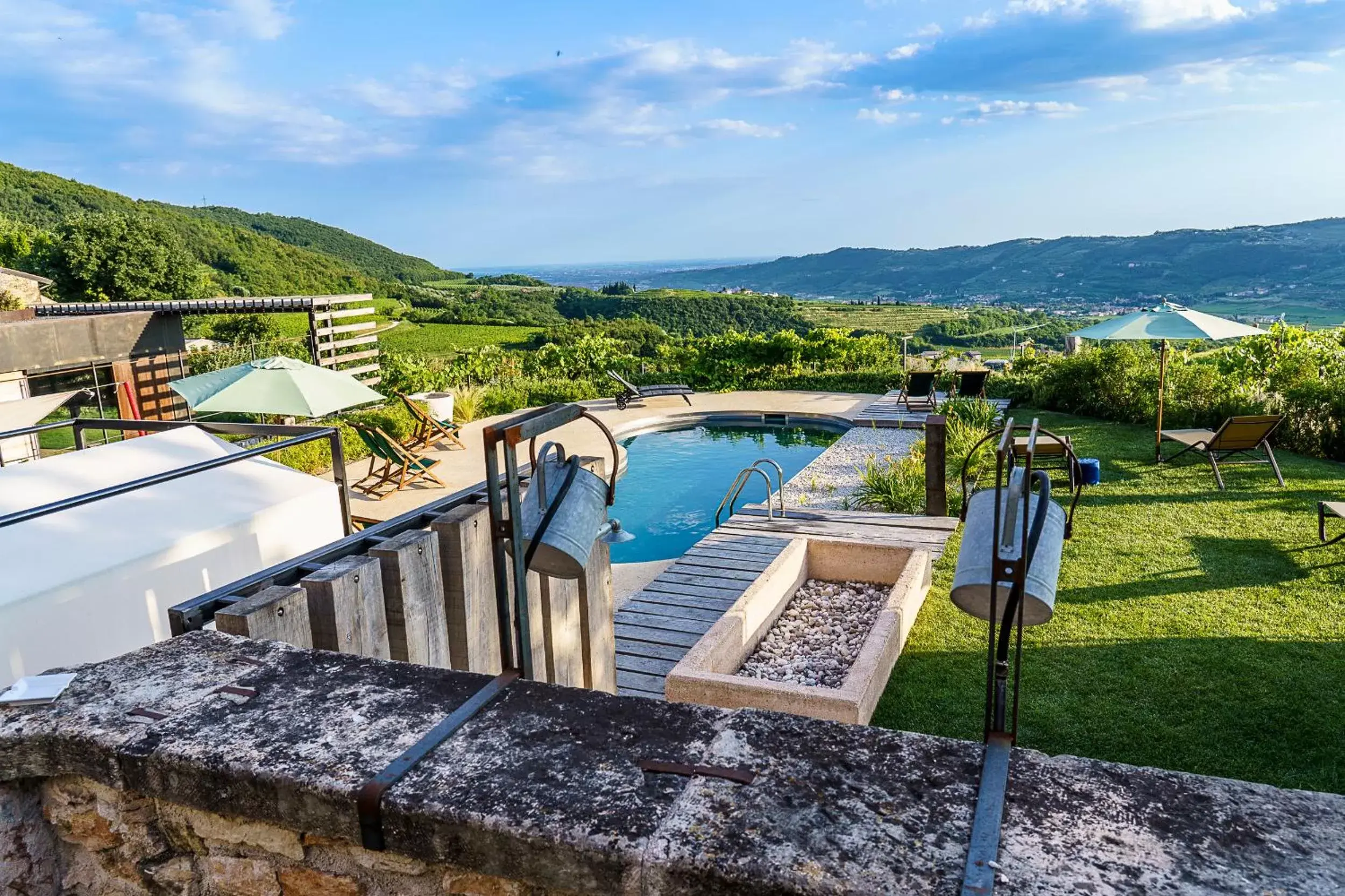 Property building, Pool View in Villa Balis Crema Verona Hills