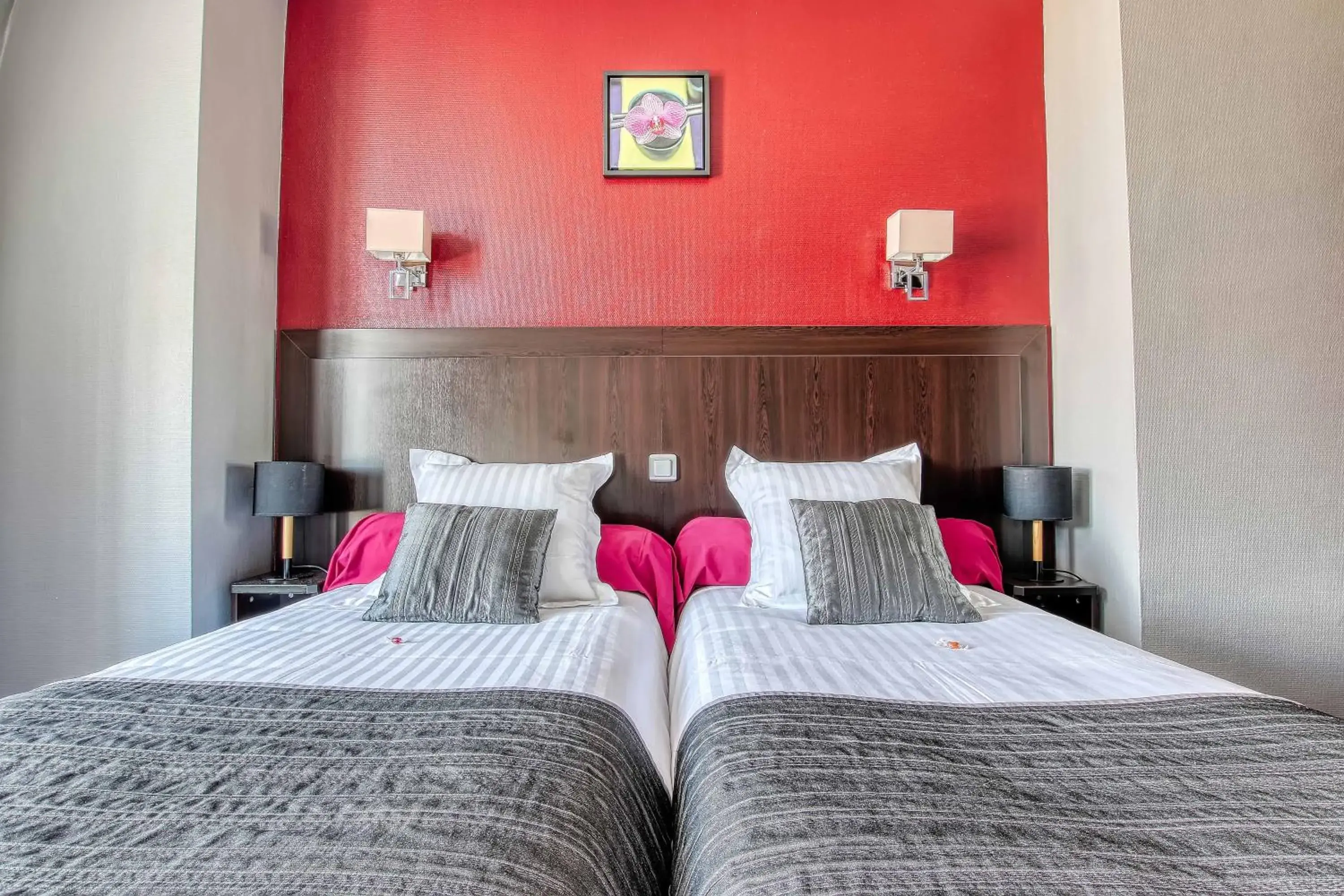 Bedroom, Bed in Cit'Hotel La Résidence