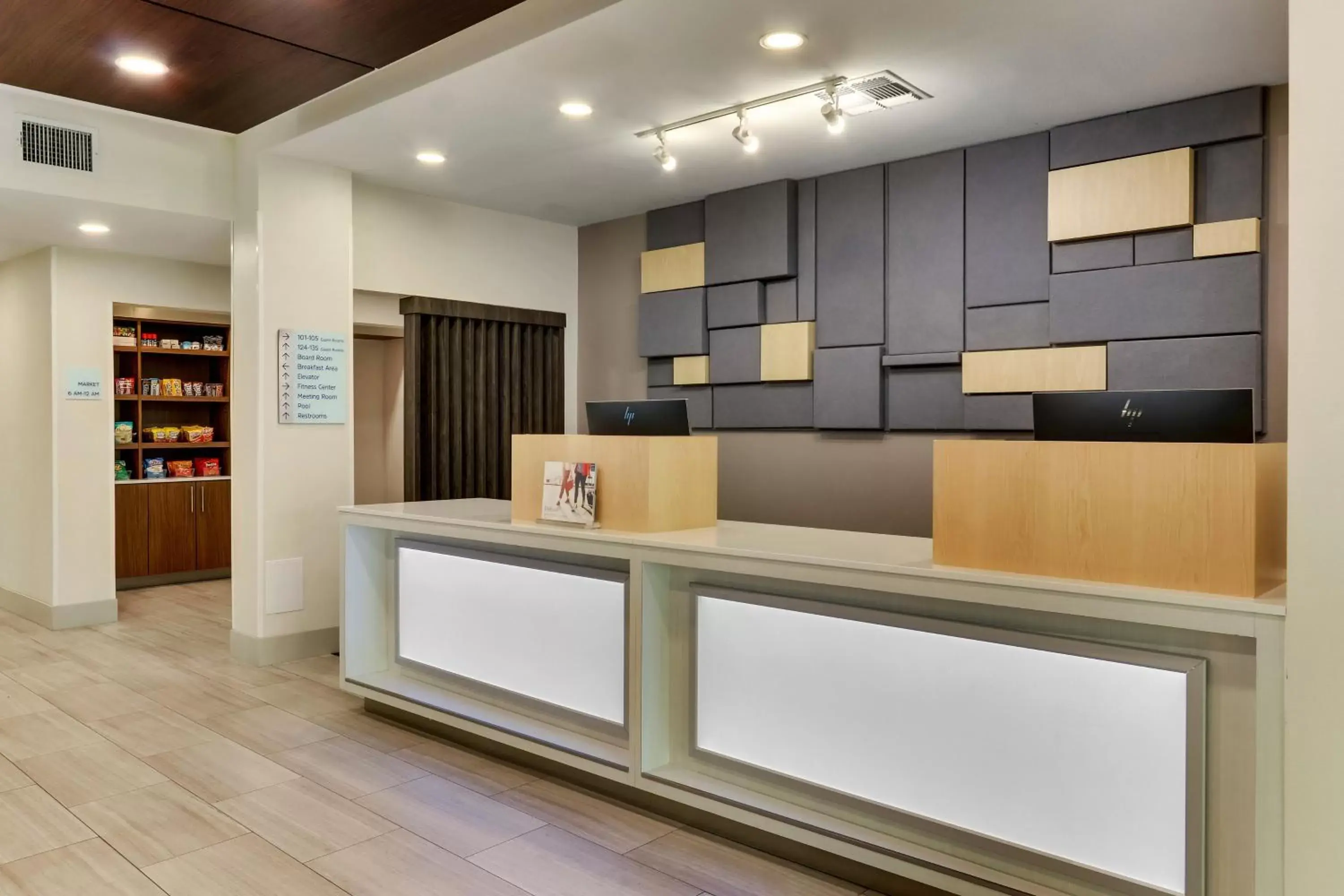 Property building, Lobby/Reception in Holiday Inn Express Hotel & Suites Waxahachie, an IHG Hotel