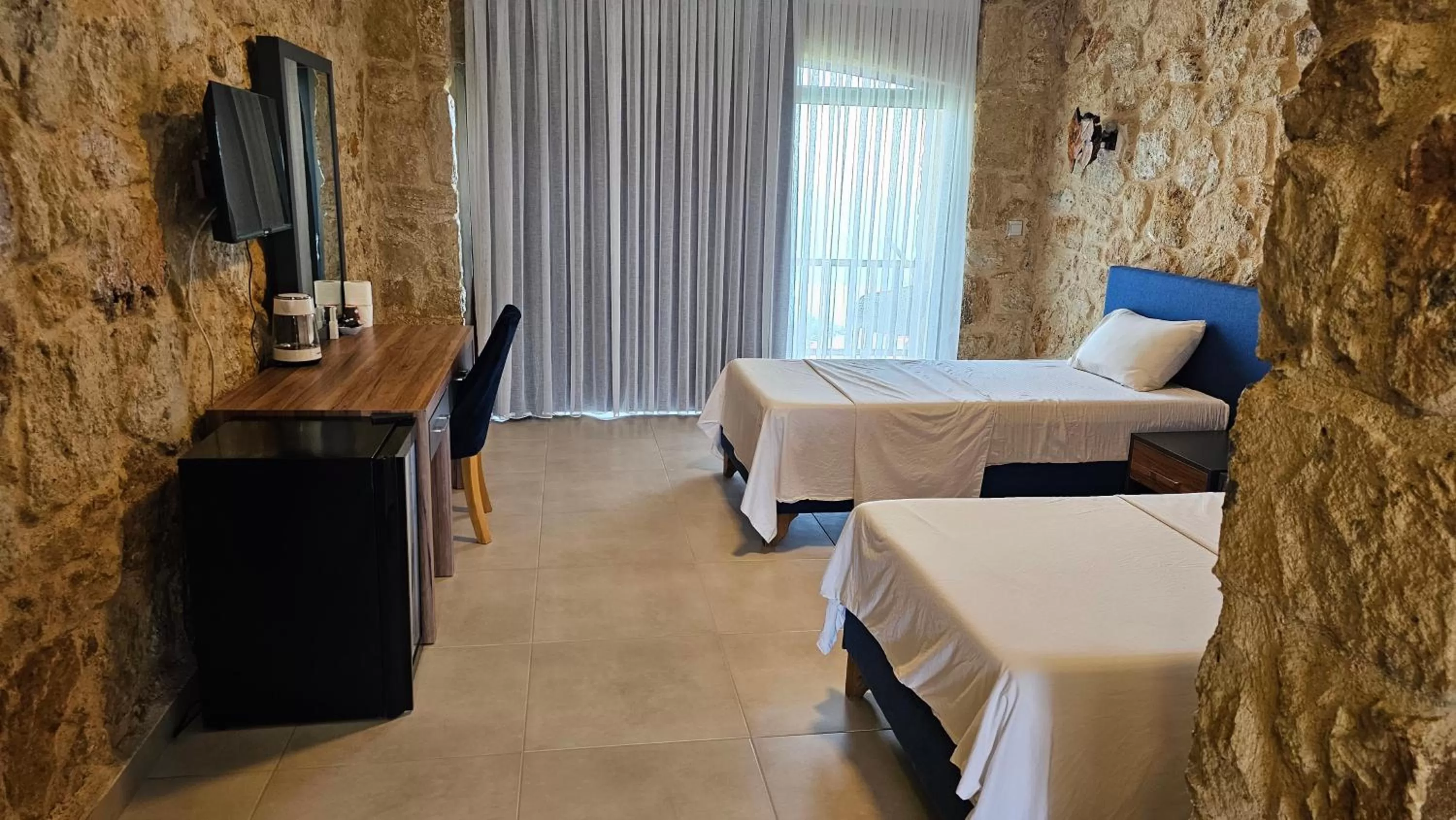 TV and multimedia in BURHAN'S HOTEL