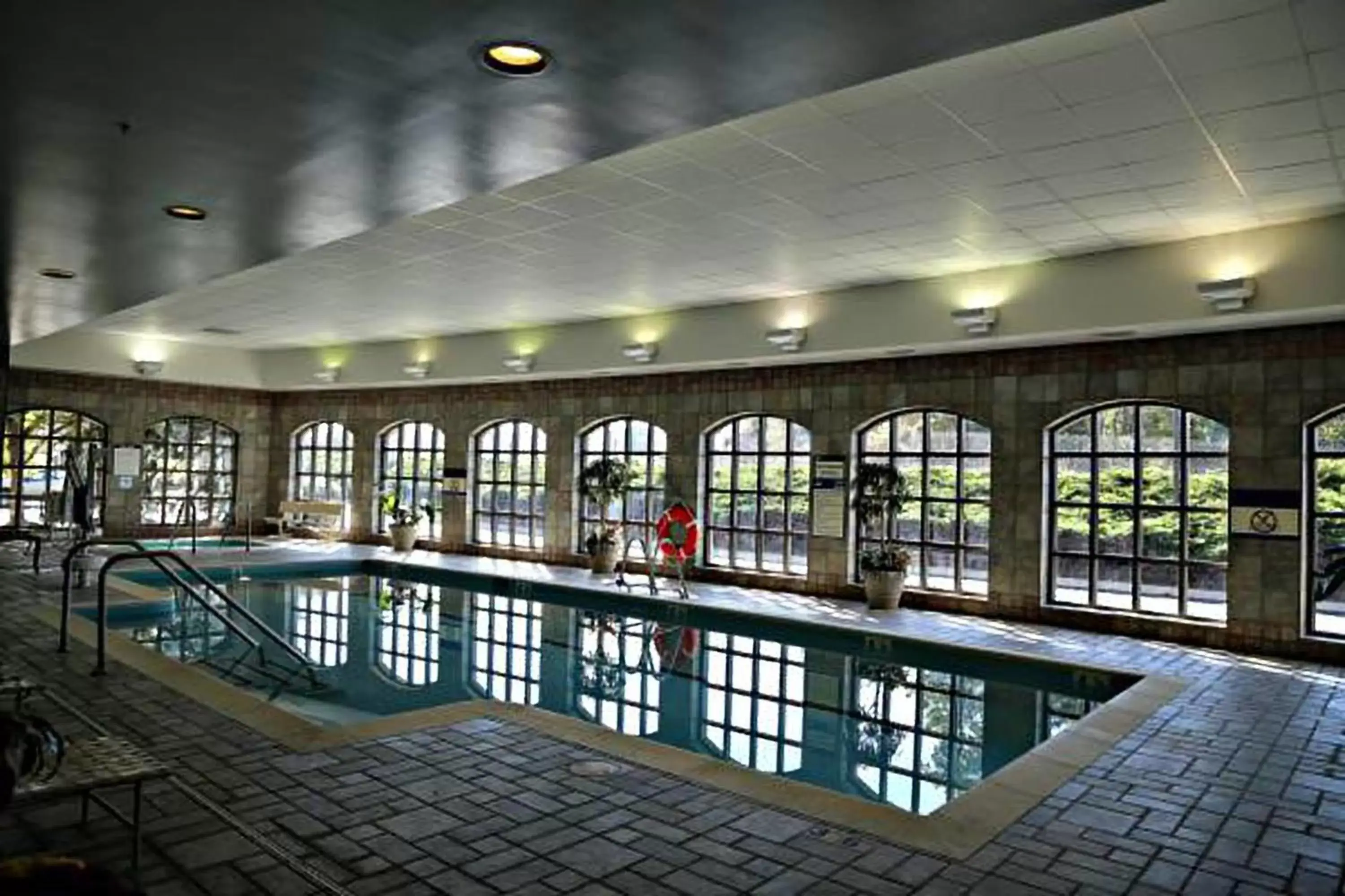 Swimming pool in Holiday Inn Express Hotel & Suites Hagerstown, an IHG Hotel
