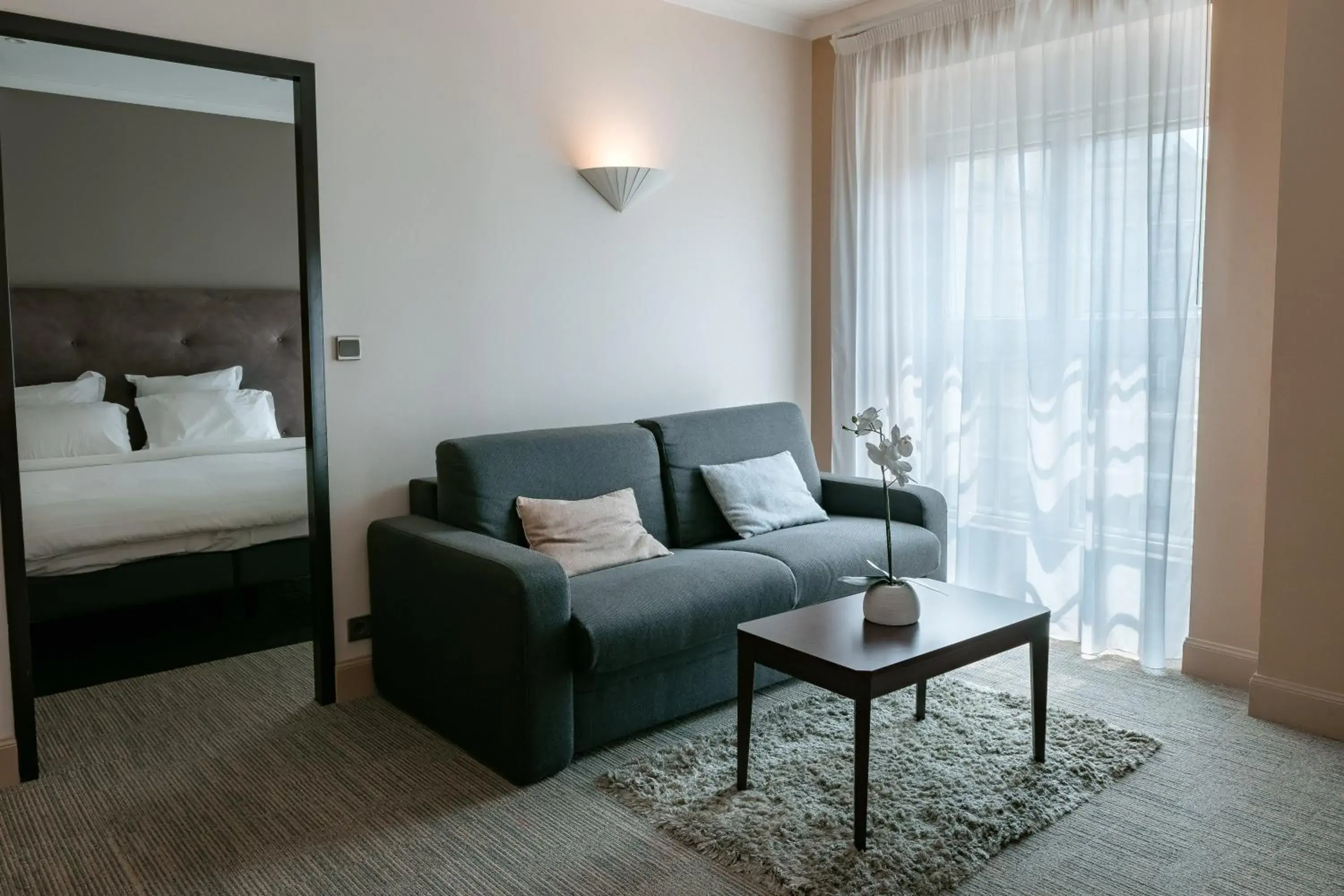 Bedroom, Seating Area in Best Western Poitiers Centre Le Grand Hotel