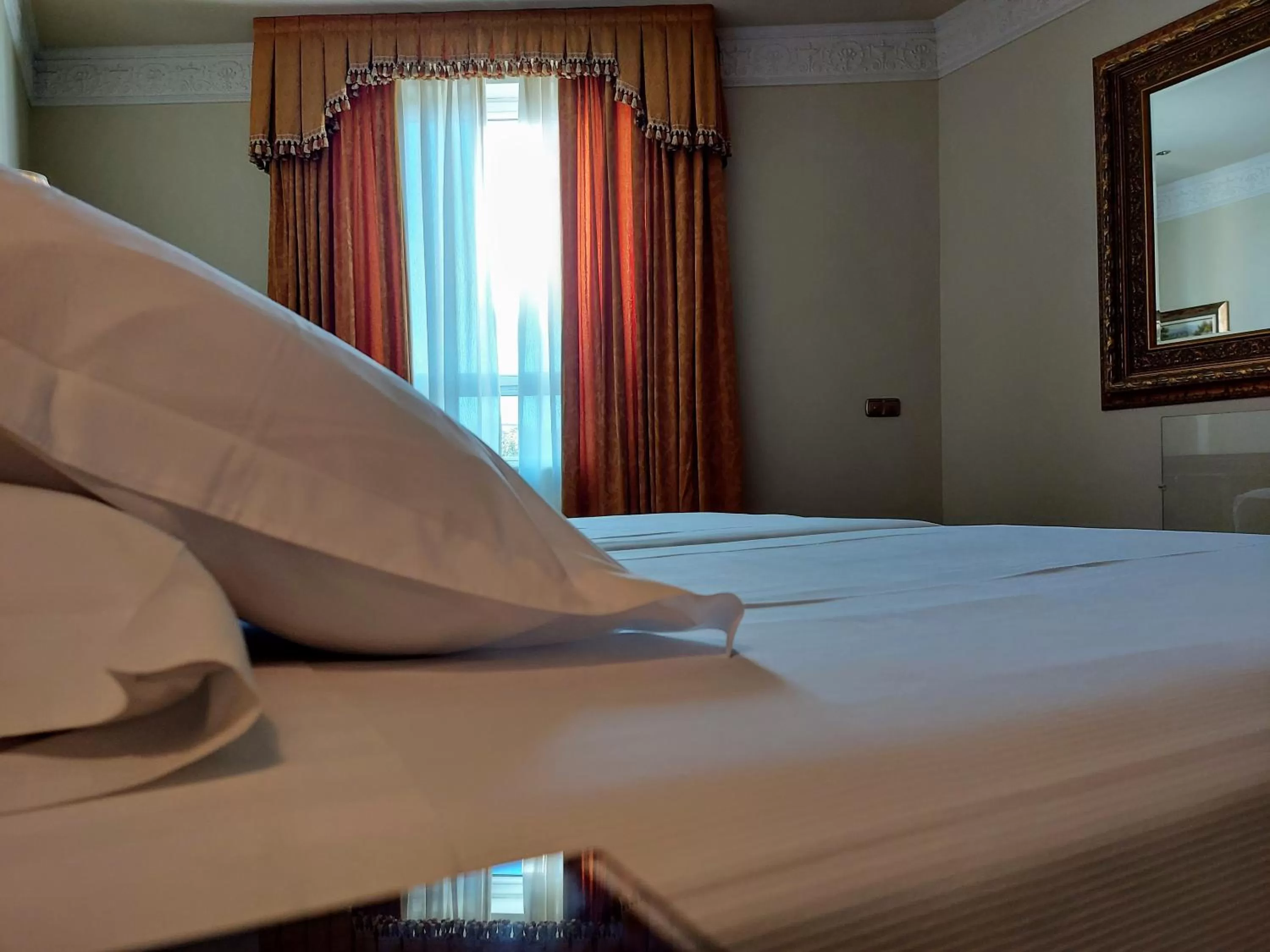 Bed in Hotel Alameda Palace