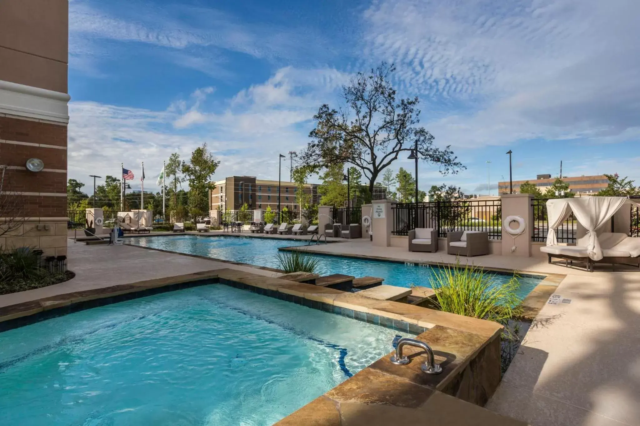 Swimming Pool in Crowne Plaza Shenandoah - The Woodlands