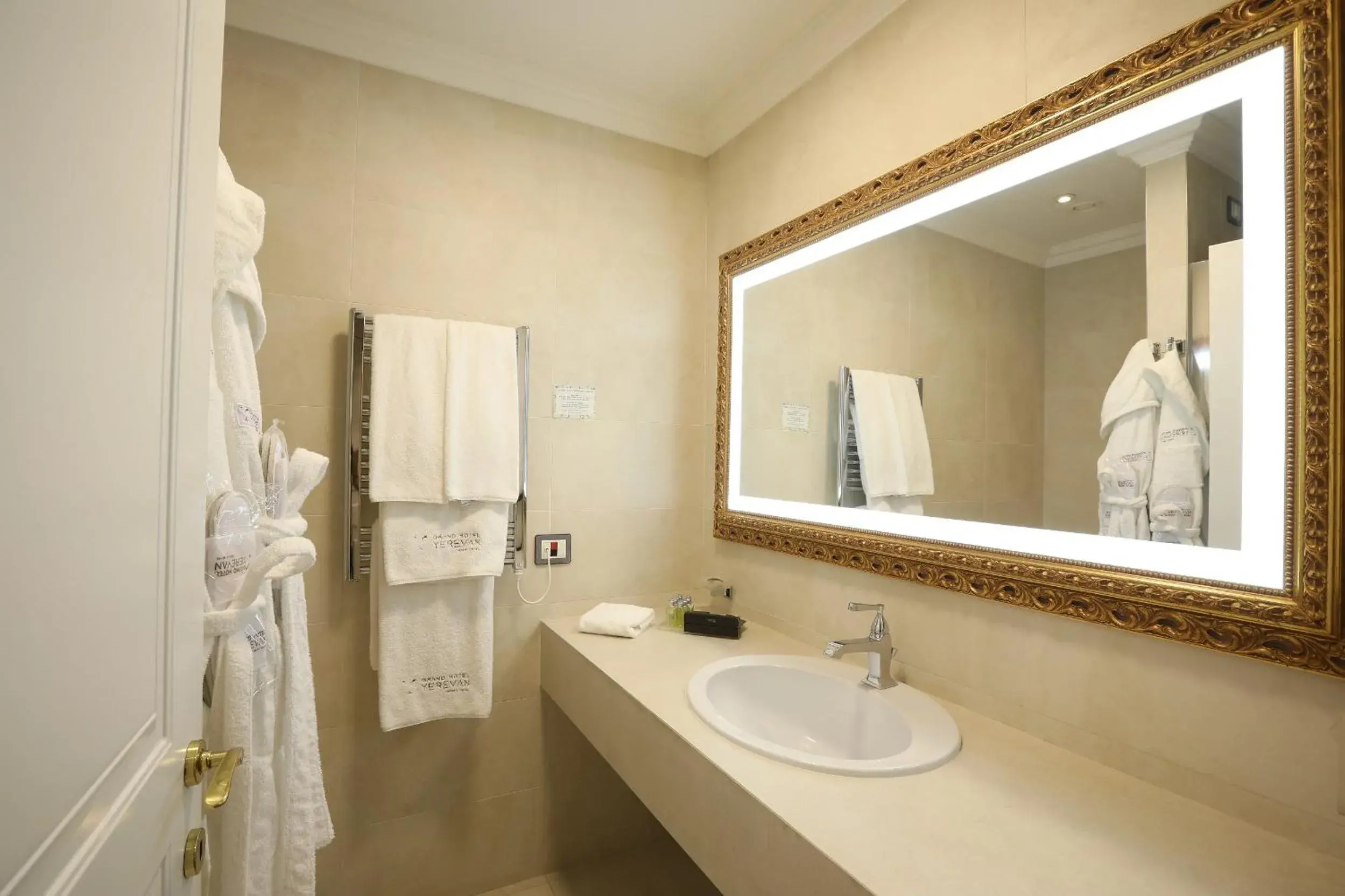Bathroom in Grand Hotel Yerevan - Small Luxury Hotels of the World