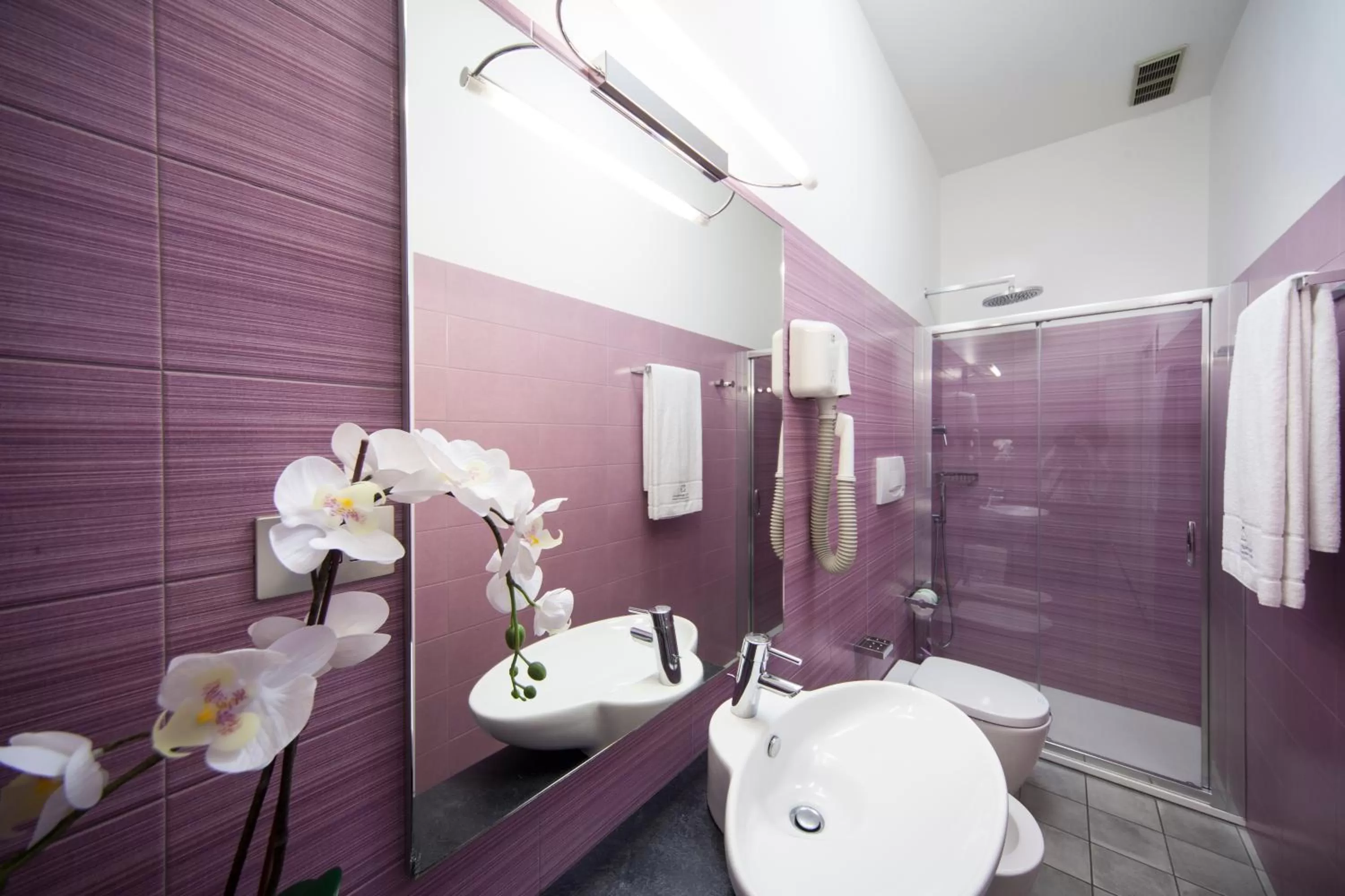 Shower in Residence Star