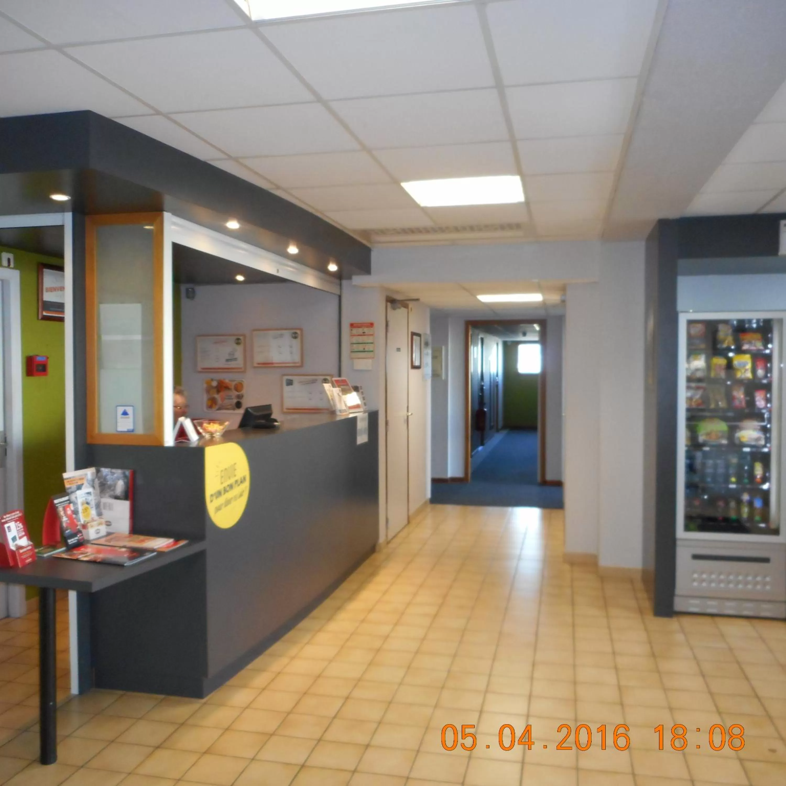 Lobby or reception in B&B HOTEL Chatellerault