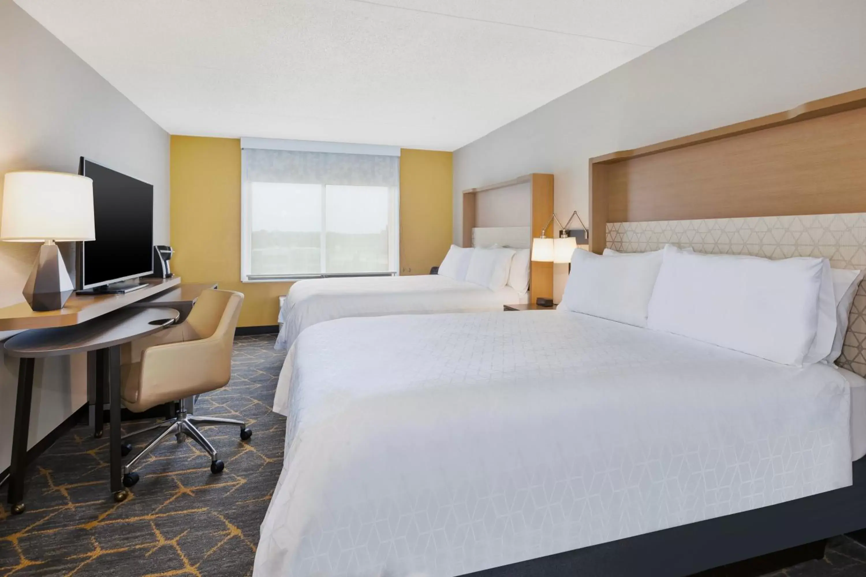 Photo of the whole room, Bed in Holiday Inn Grand Rapids Downtown, an IHG Hotel
