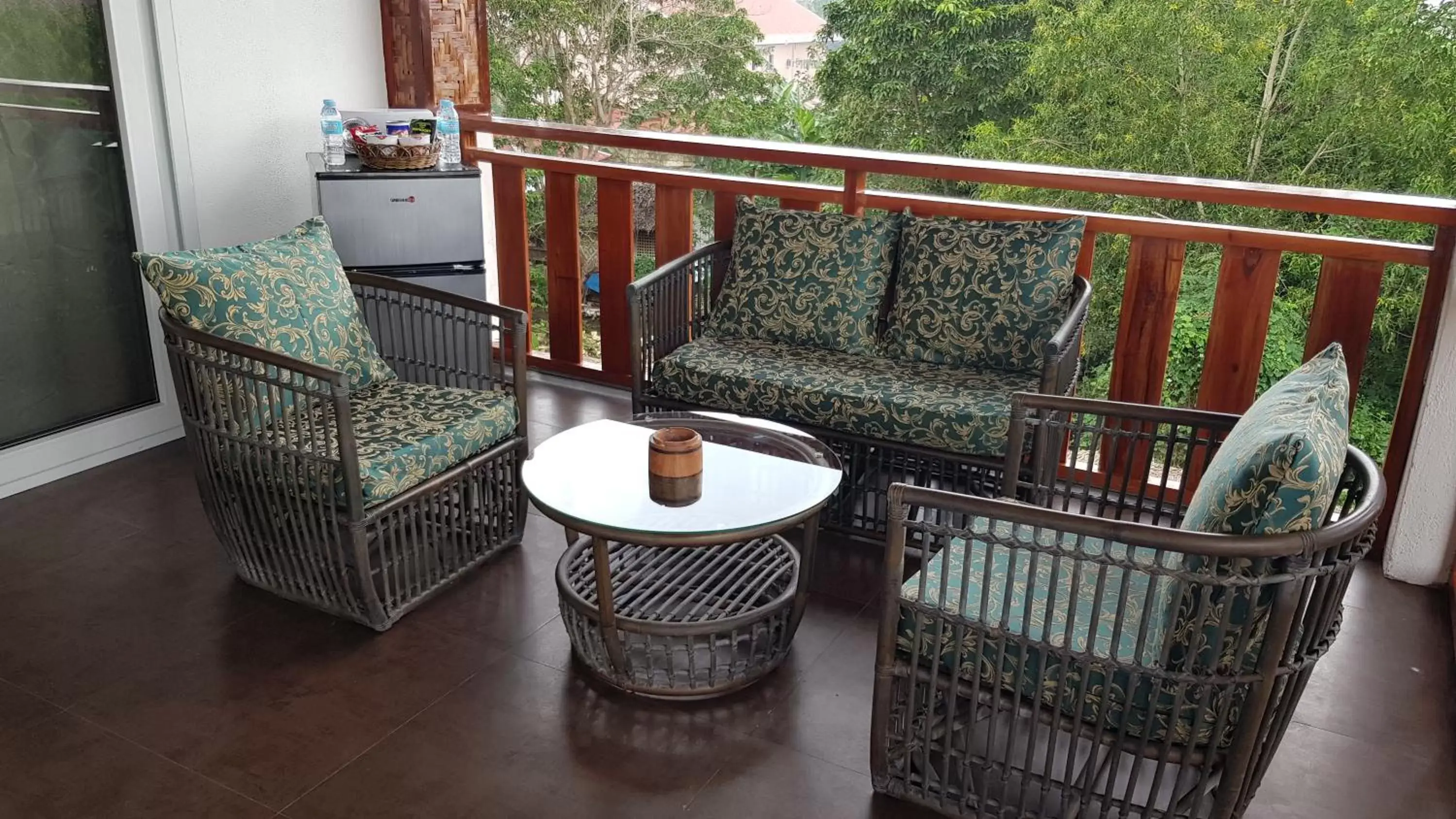 Balcony/Terrace in Scent of Green Papaya