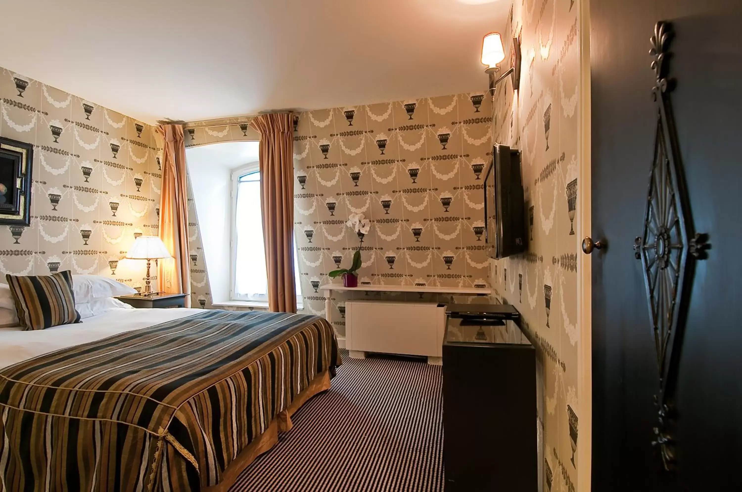 Photo of the whole room, Bed in Hotel Residence Des Arts