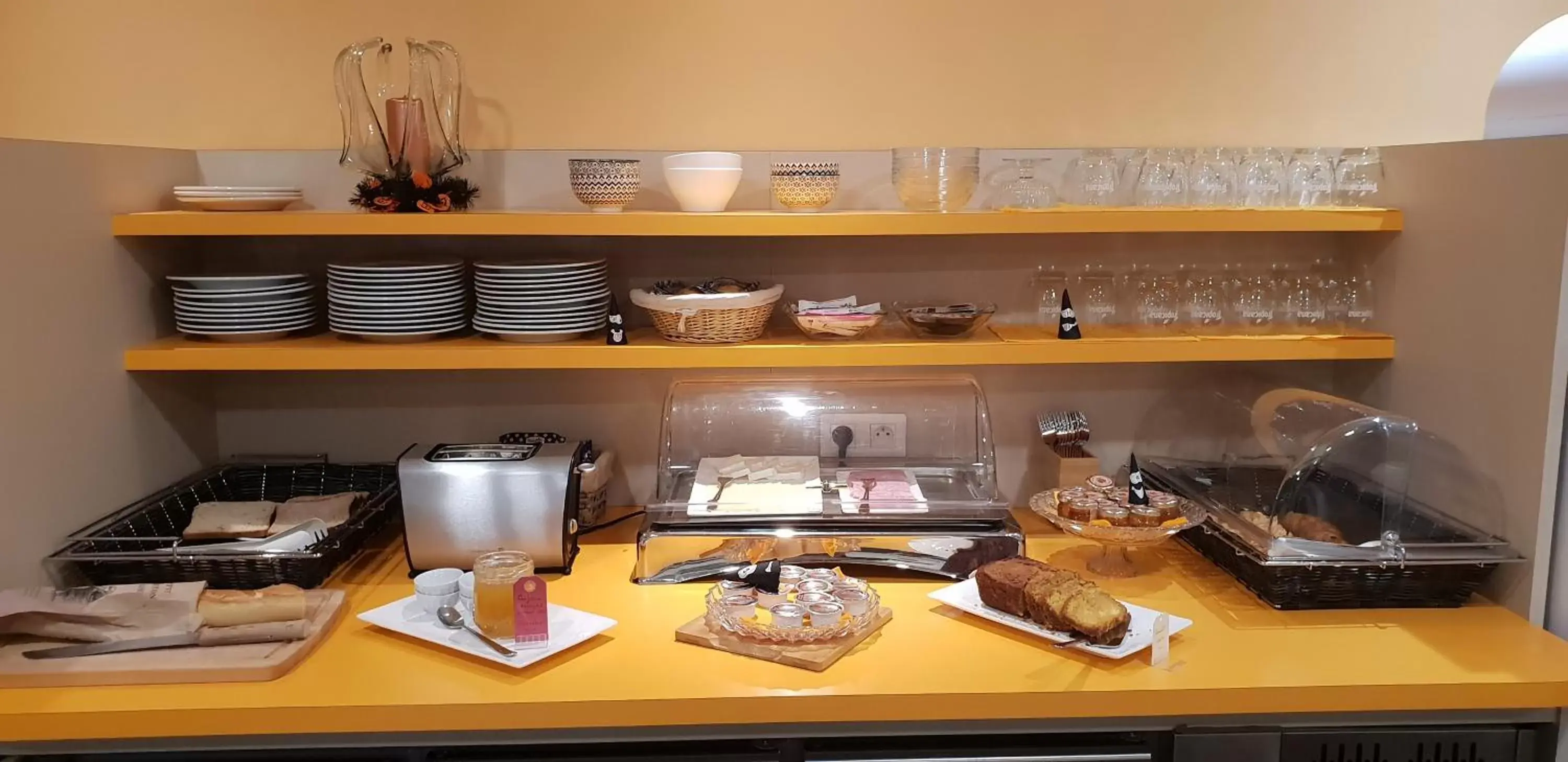 Buffet breakfast, Kitchen/Kitchenette in Royal Hotel Versailles