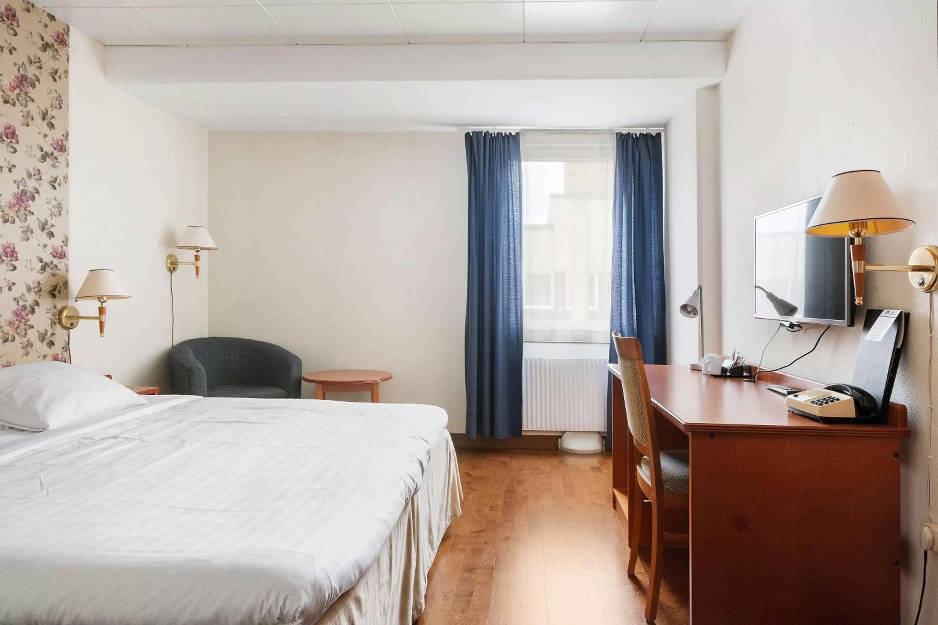 Bedroom, Bed in Best Western Nya Star Hotel