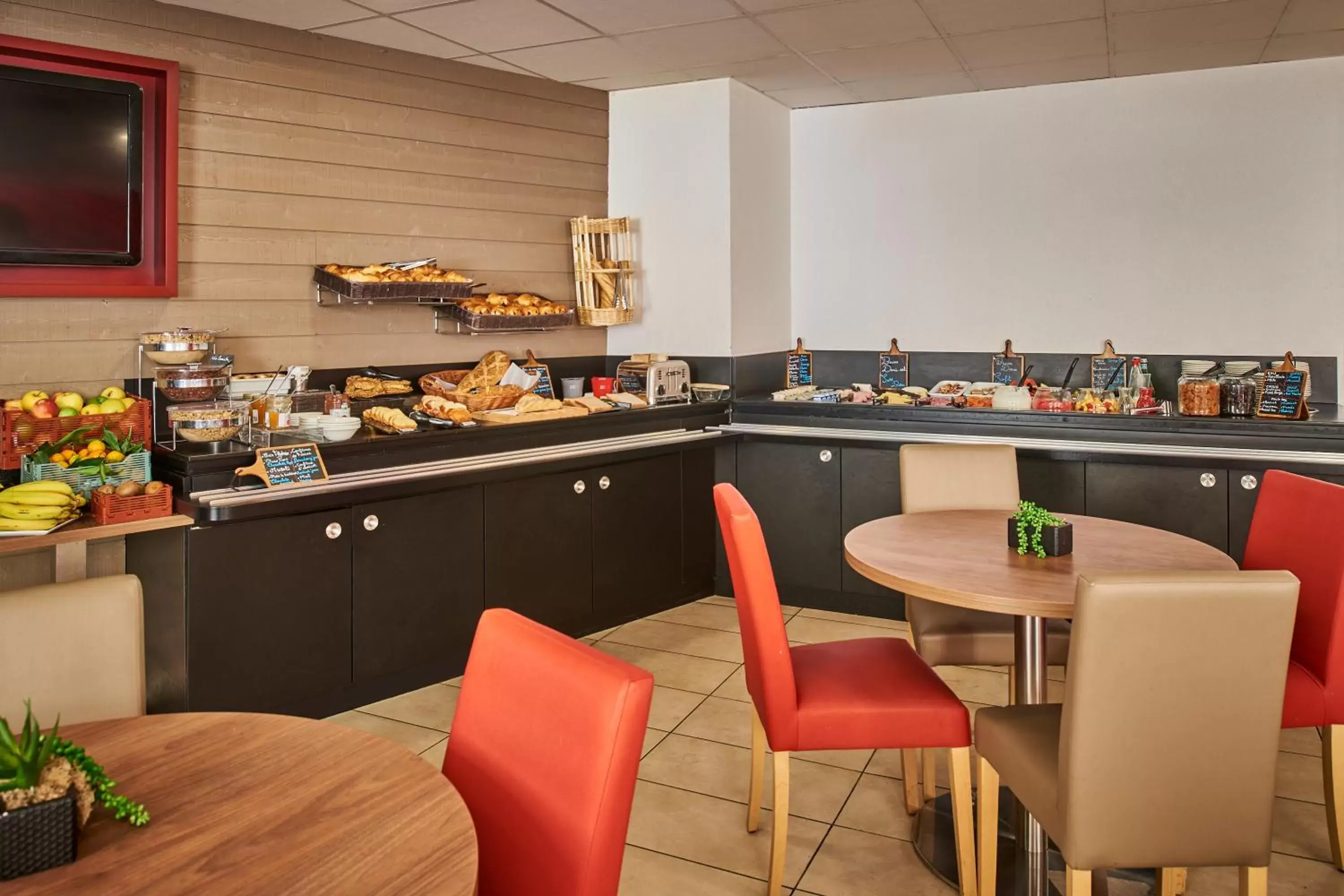 Breakfast in Campanile Lyon Centre - Berges du Rhône Breakfast in Campanile Lyon Centre - Berges du Rhône