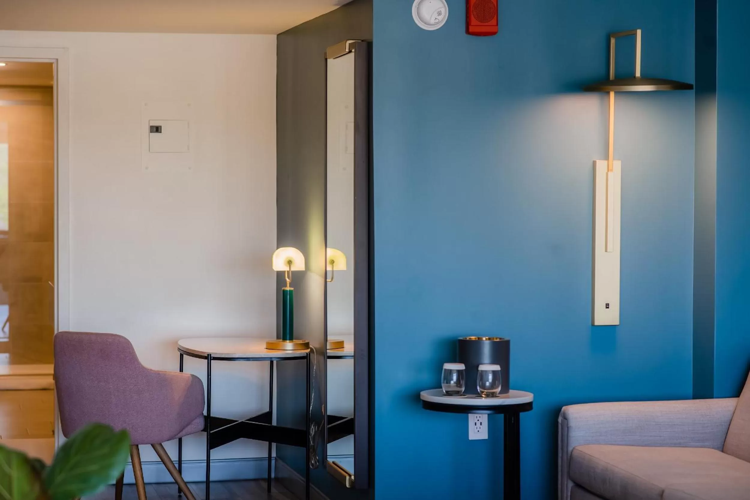 Seating area in Hotel Madera