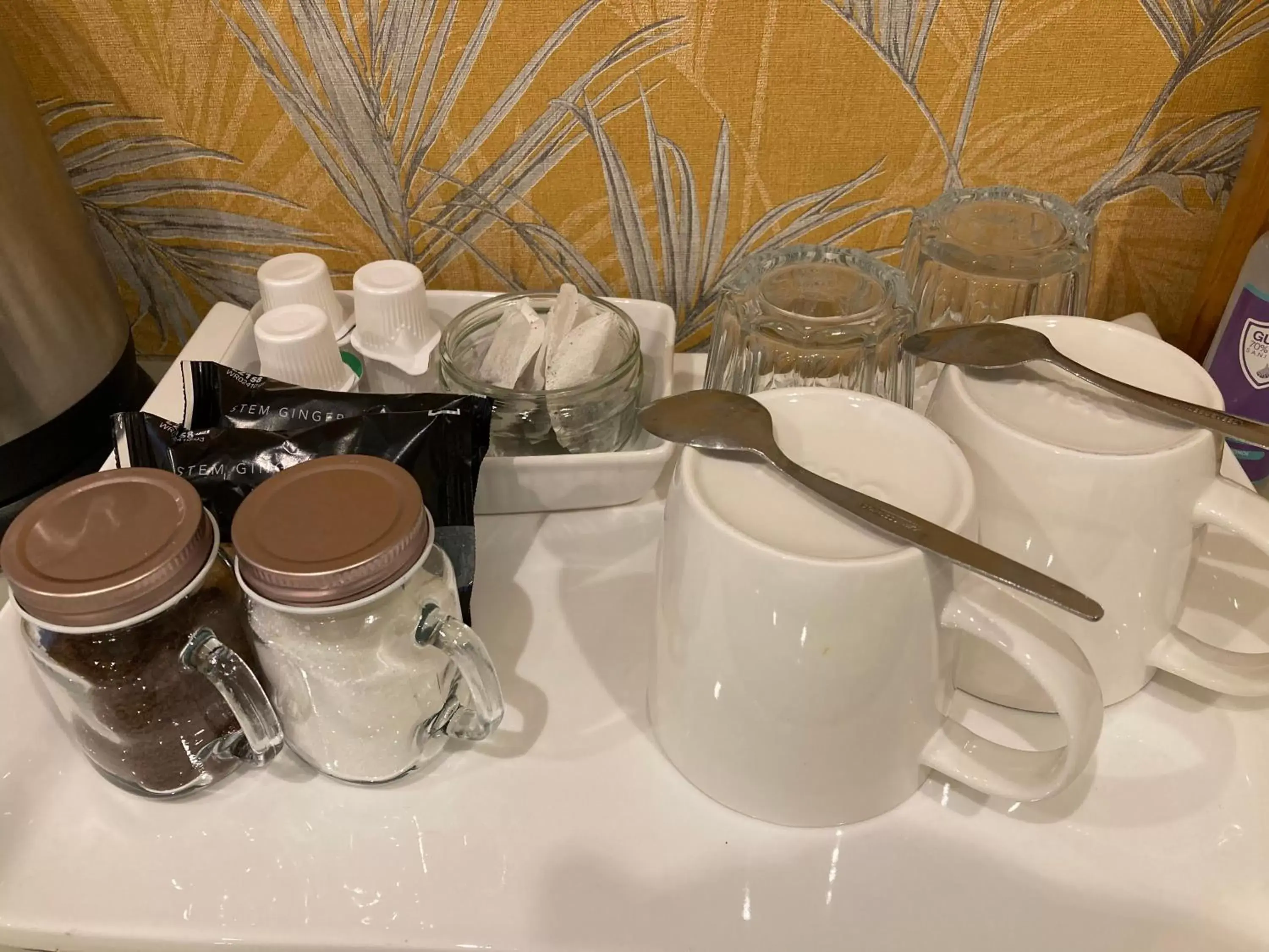 Coffee/tea facilities in The Wentworth Guest House